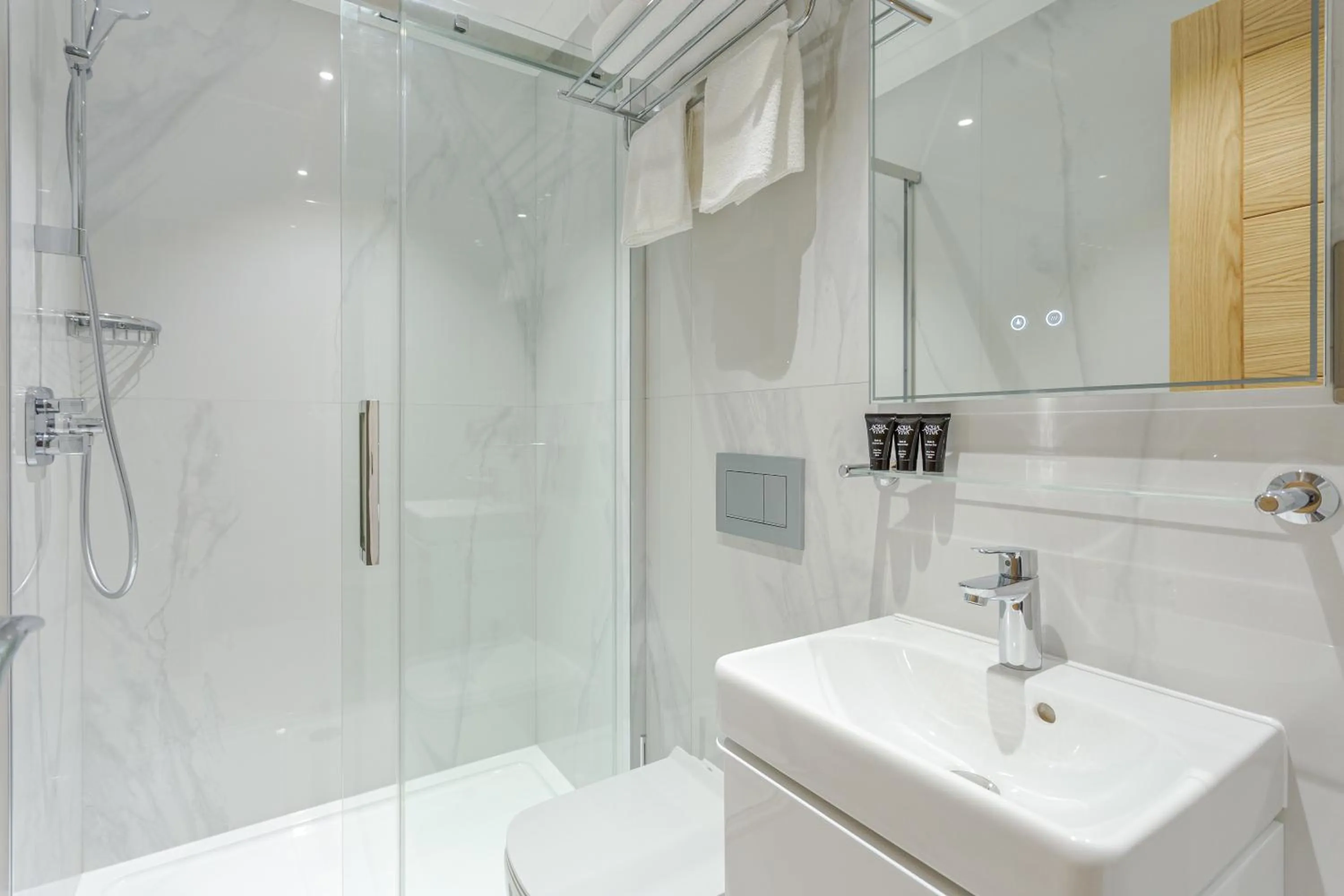 Bathroom in Cleveland Residences Kensington