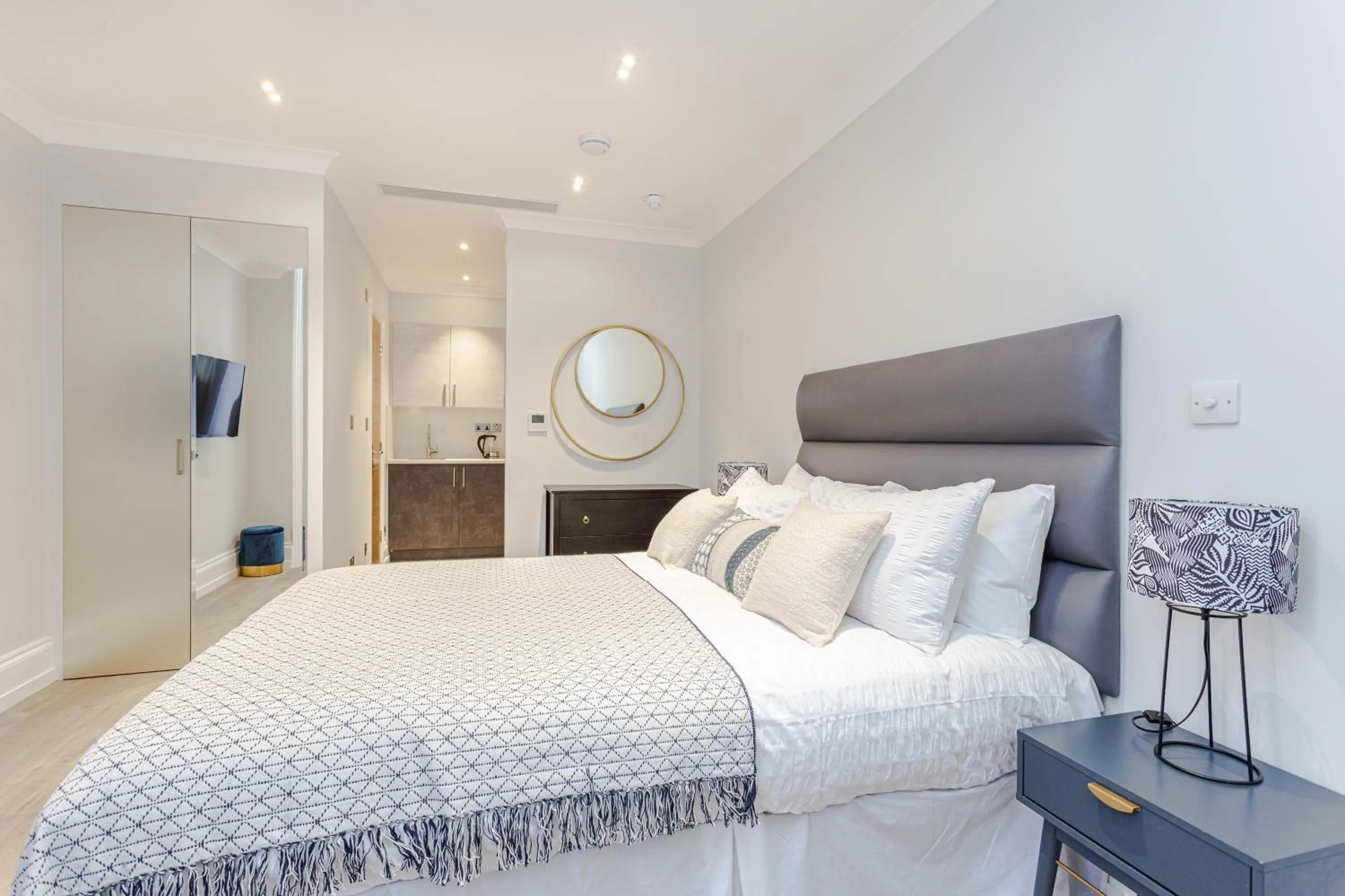 Bed in Cleveland Residences Kensington