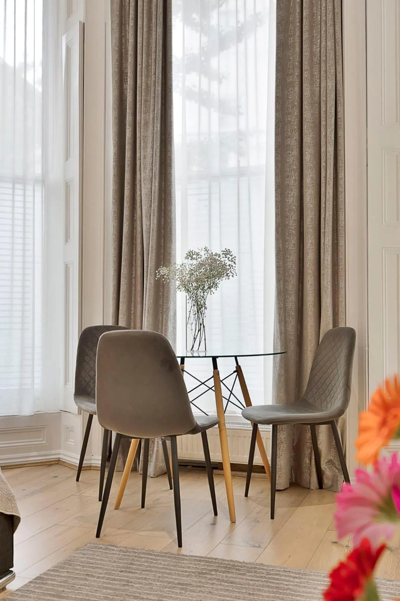Dining area in Cleveland Residences Kensington
