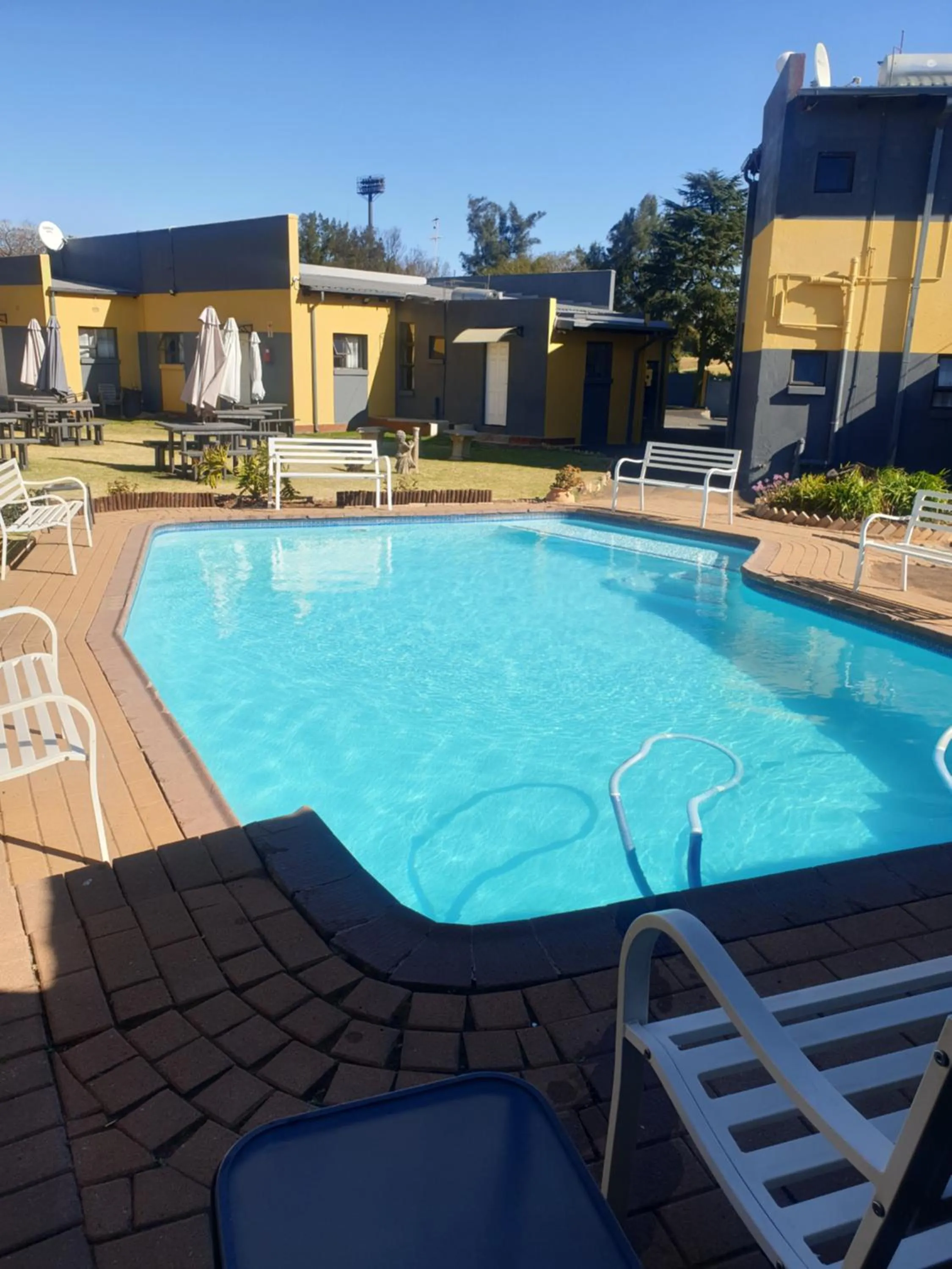 Swimming pool in Platinum Guest lodge Germiston