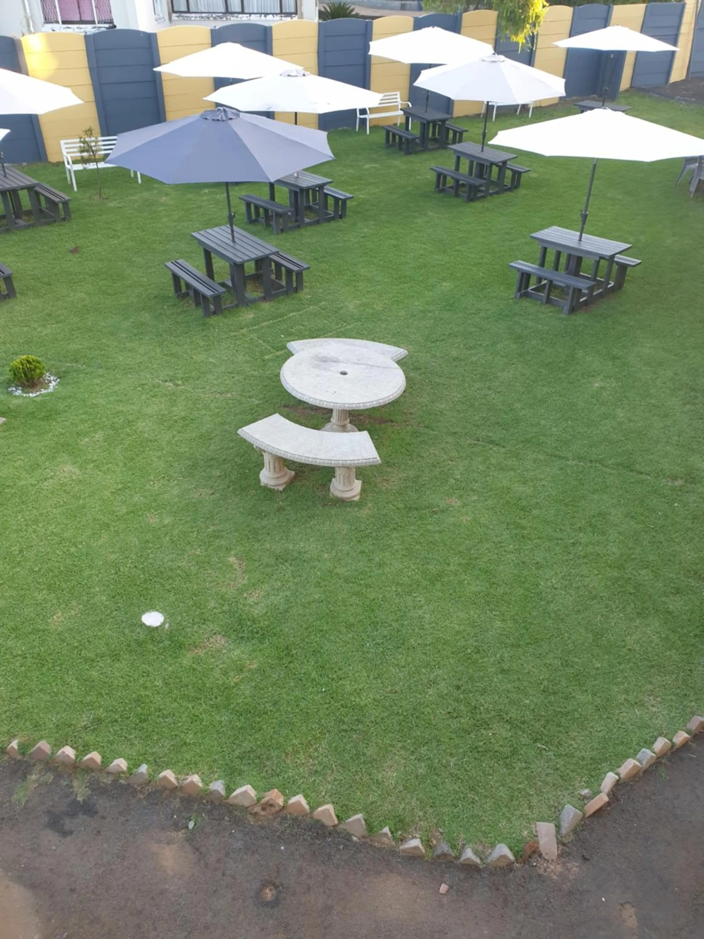 Garden view in Platinum Guest lodge Germiston