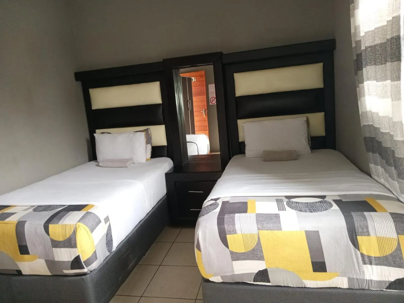 Bed in Platinum Guest lodge Germiston