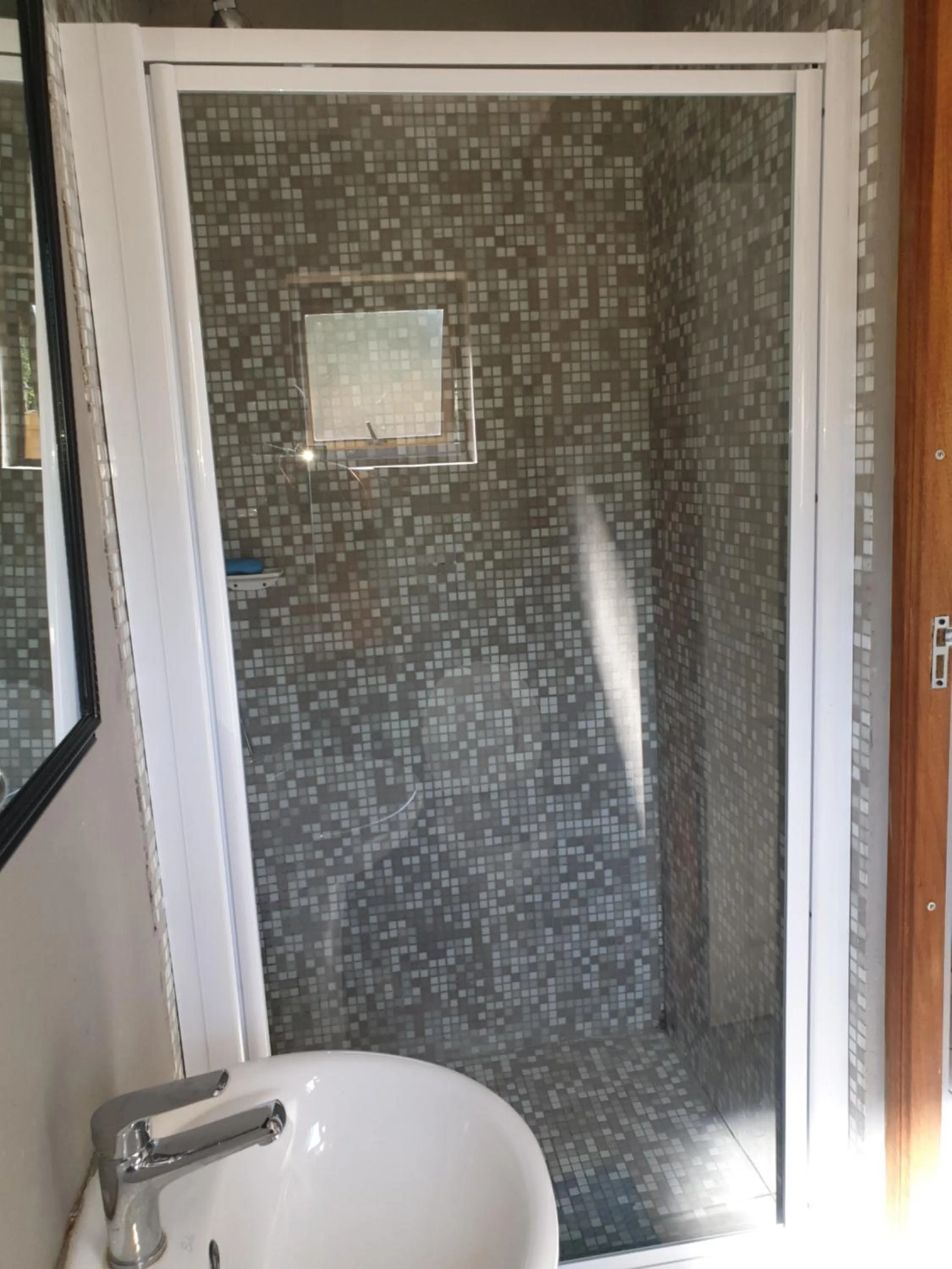 Shower in Platinum Guest lodge Germiston