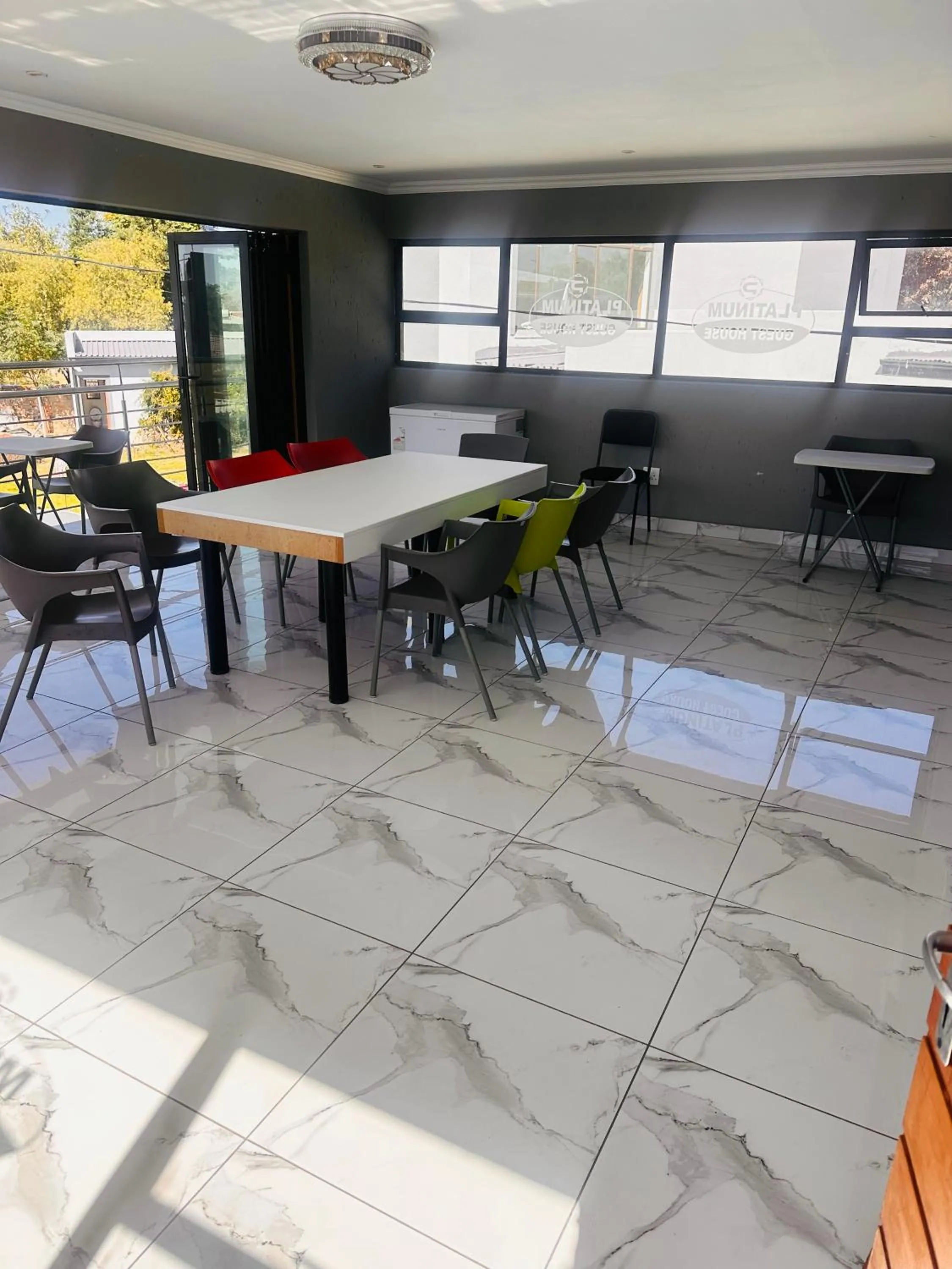 Seating area in Platinum Guest lodge Germiston