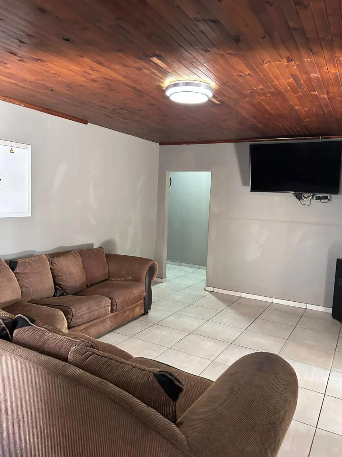 TV and multimedia in Platinum Guest lodge Germiston