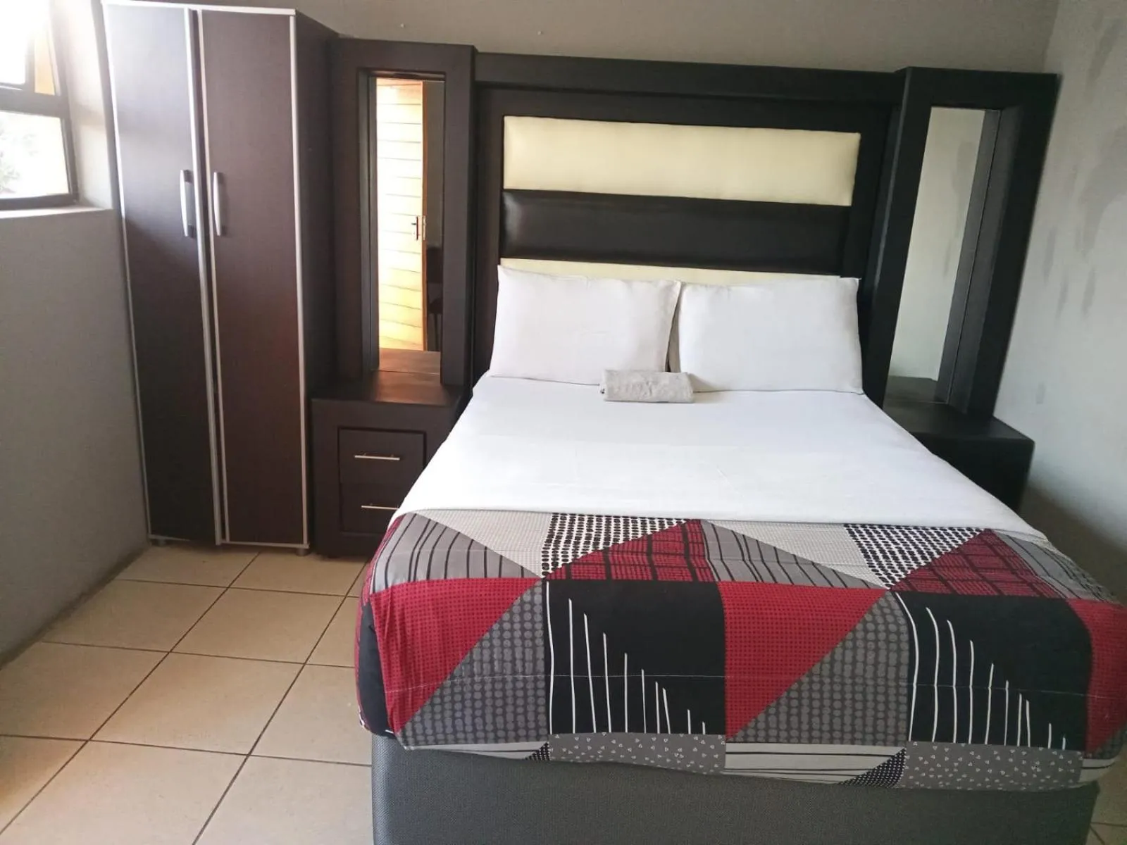 Bed in Platinum Guest lodge Germiston