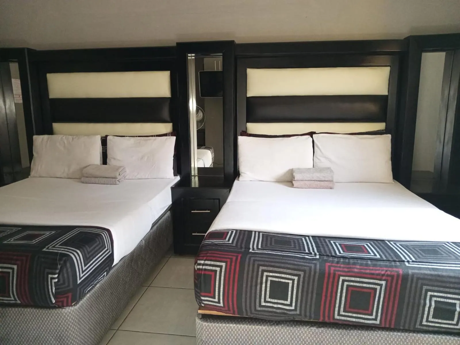 Bed in Platinum Guest lodge Germiston