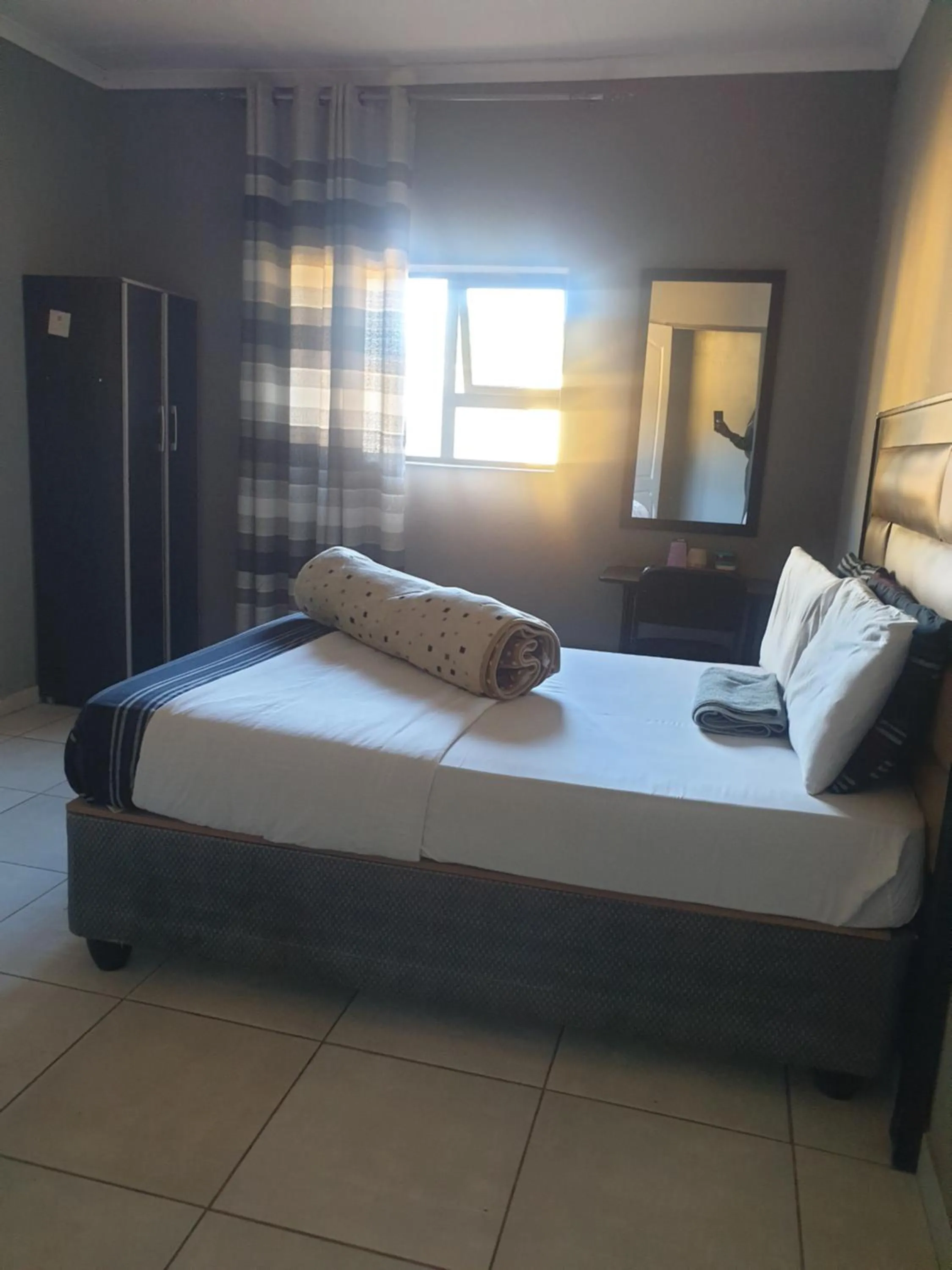 Photo of the whole room, Bed in Platinum Guest lodge Germiston