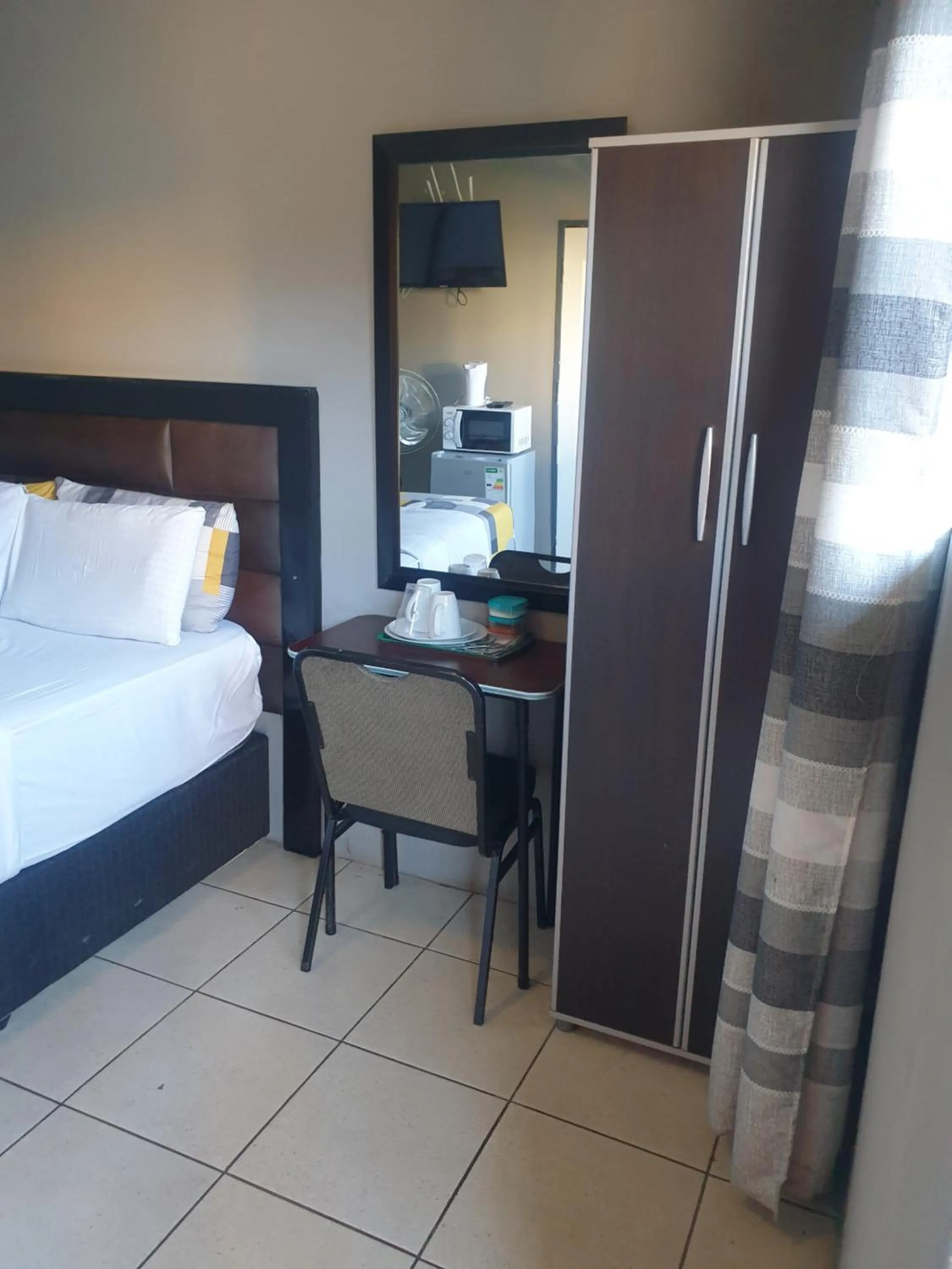 Bed in Platinum Guest lodge Germiston