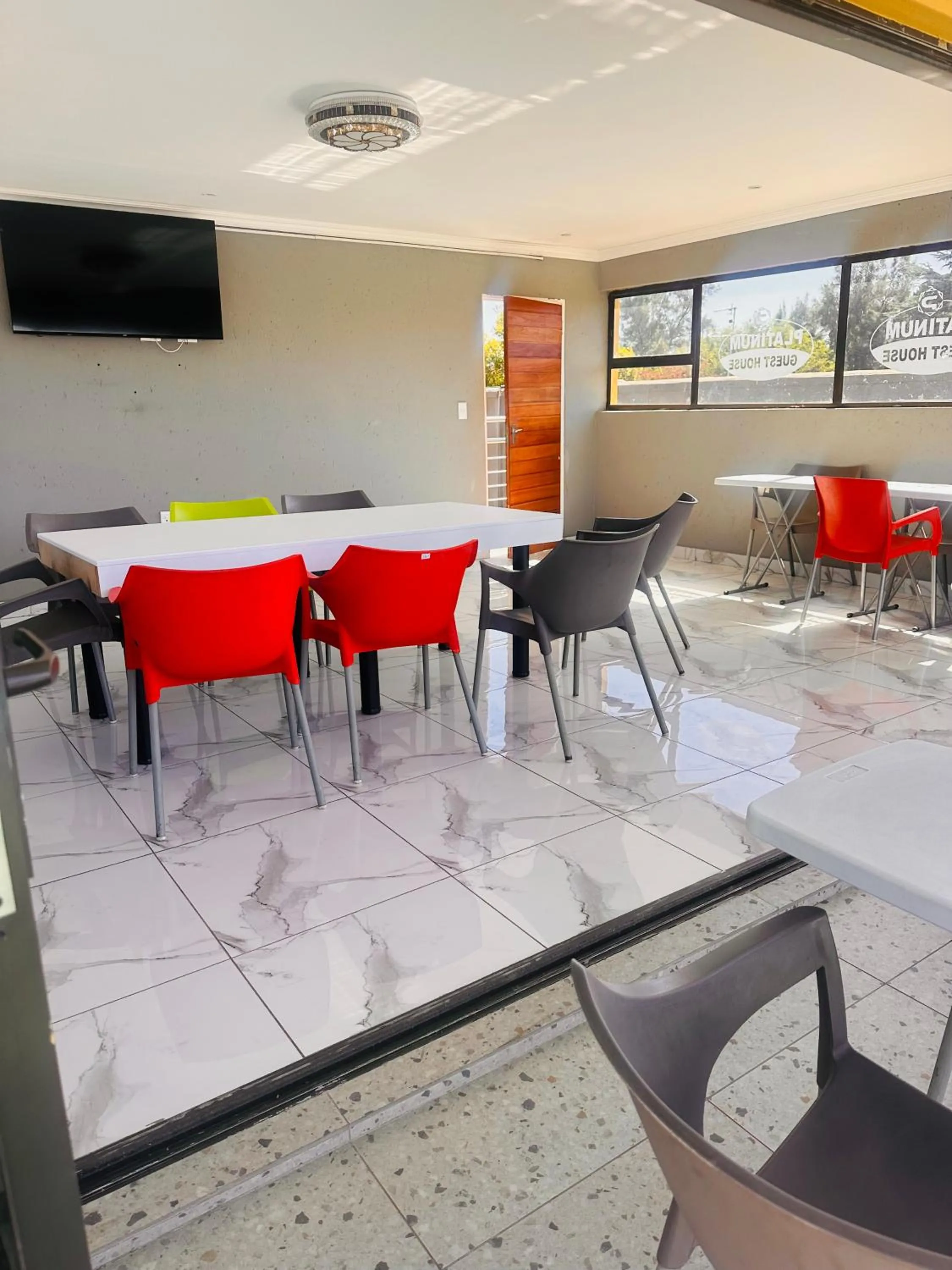 Seating area in Platinum Guest lodge Germiston