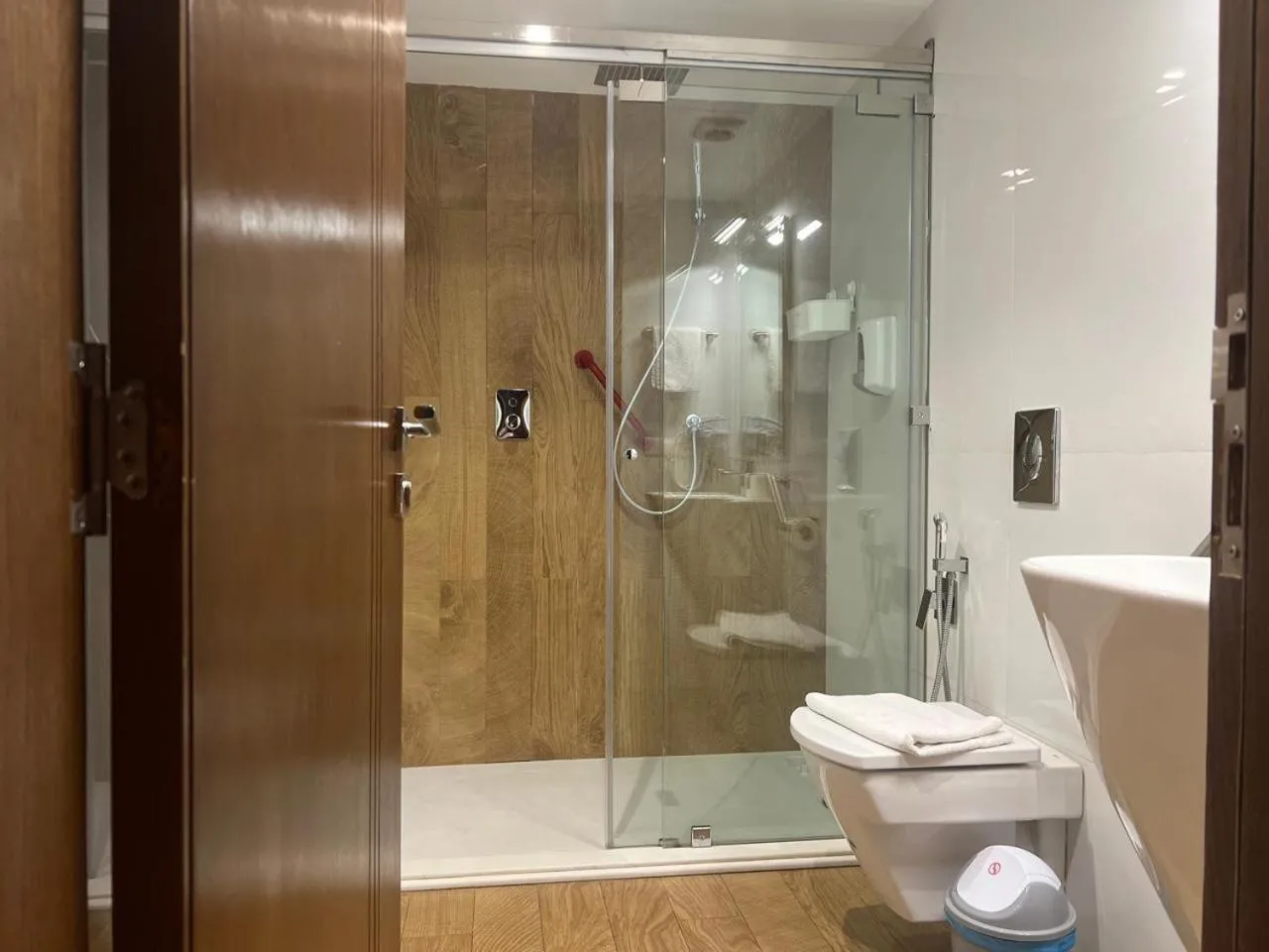 Shower in Tanger App Hotel
