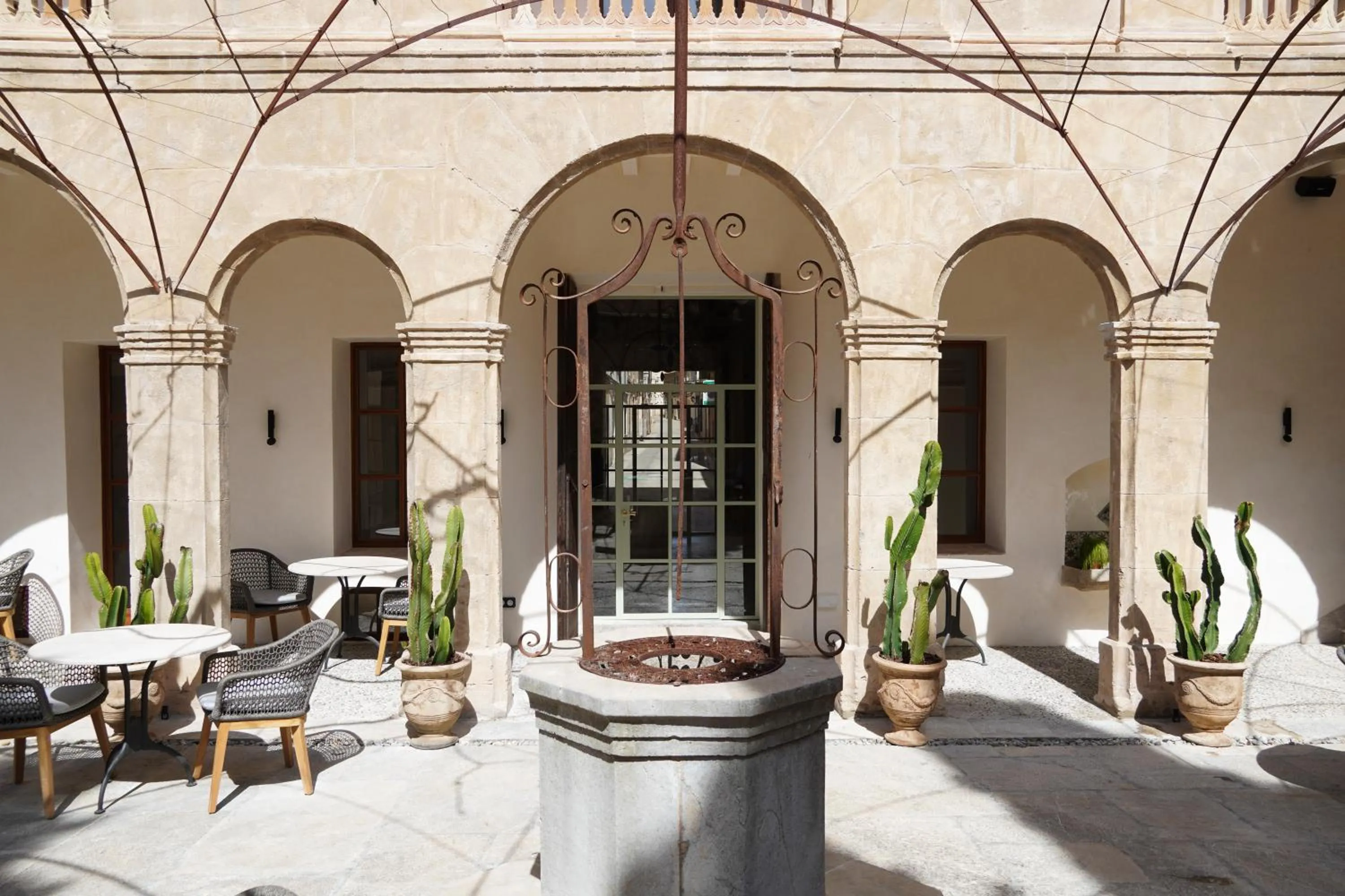 Patio in Juz de Yartan Art Hotel - Adults Only