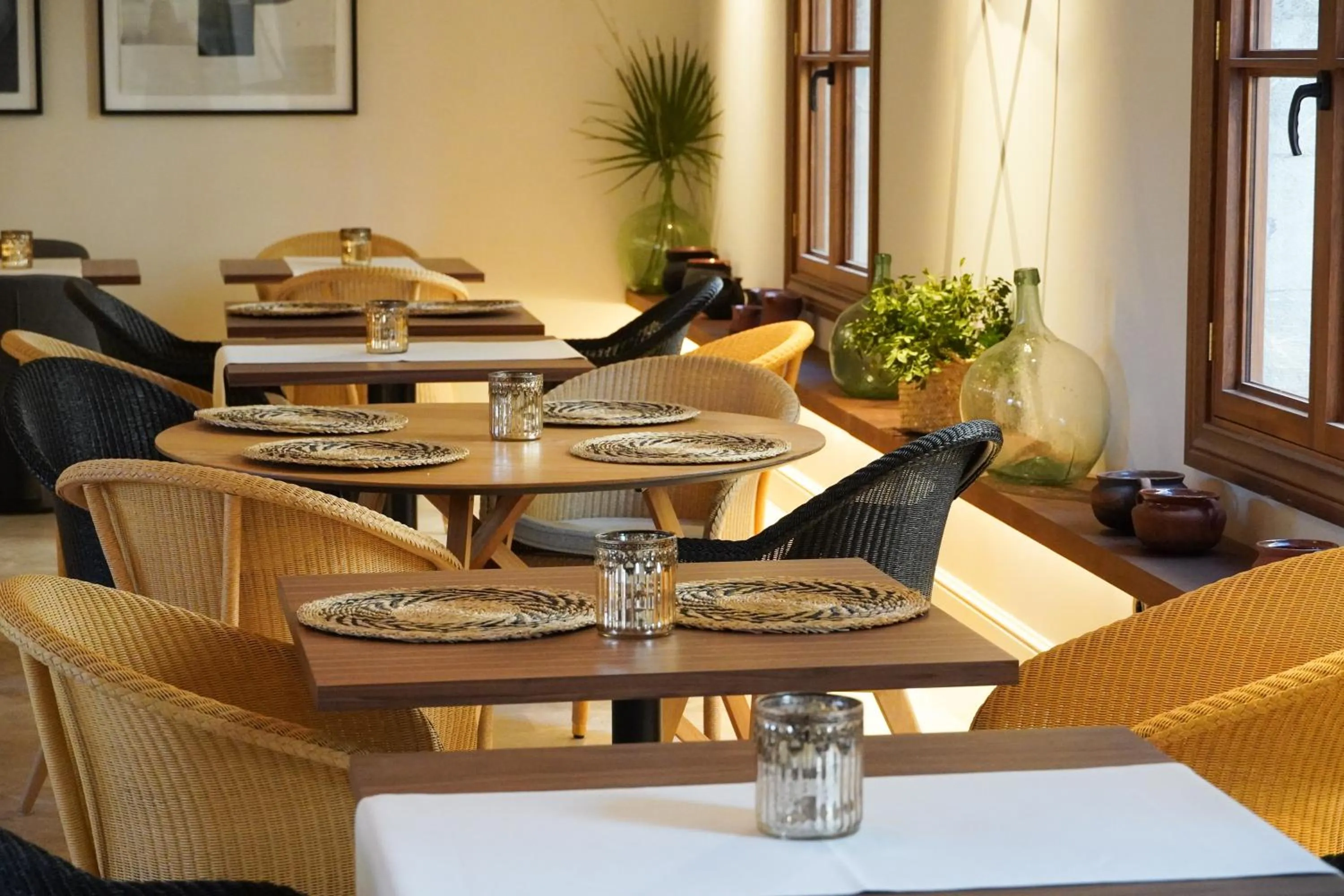 Restaurant/places to eat in Juz de Yartan Art Hotel - Adults Only