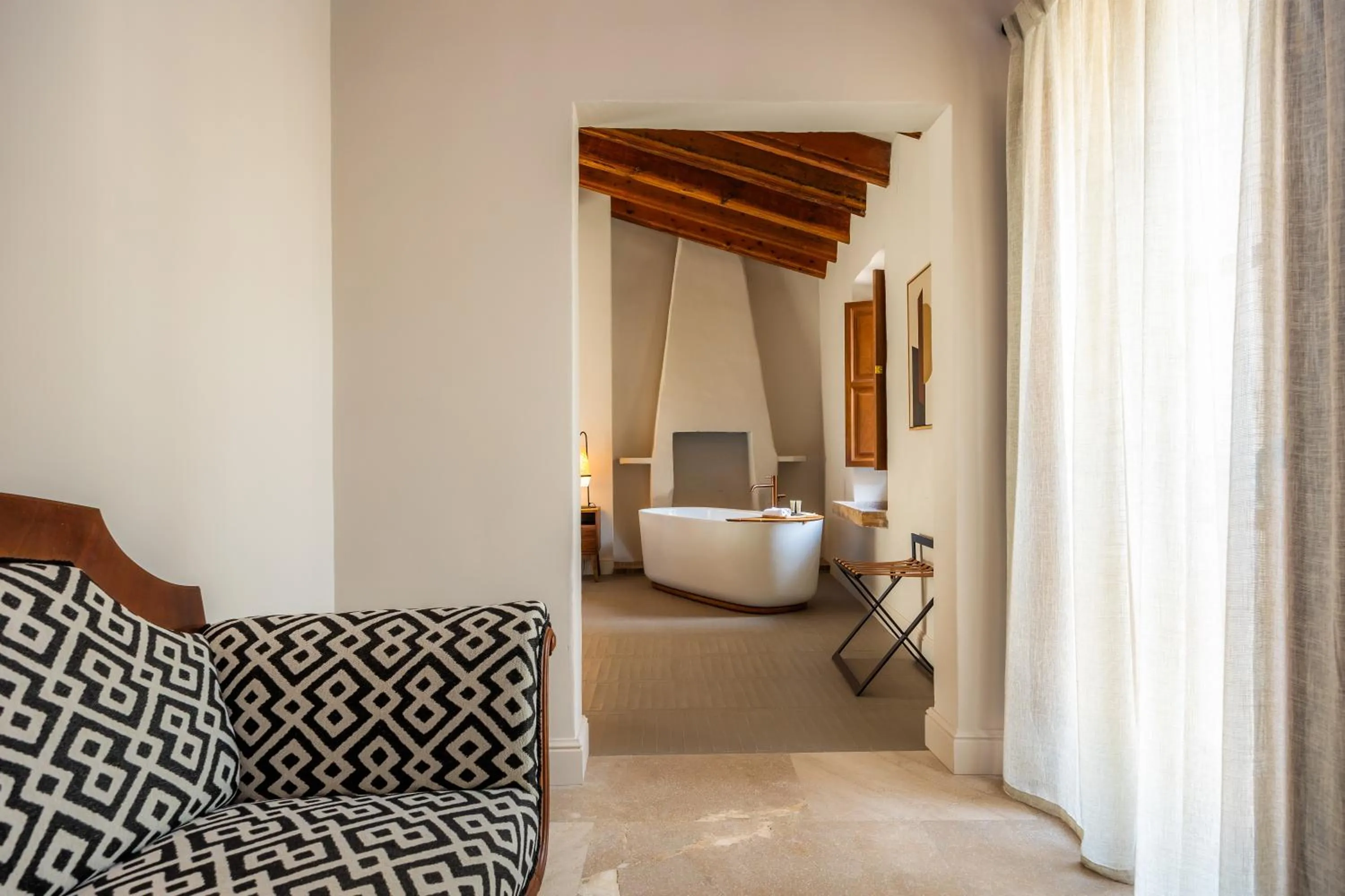 Bedroom, Bed in Juz de Yartan Art Hotel - Adults Only