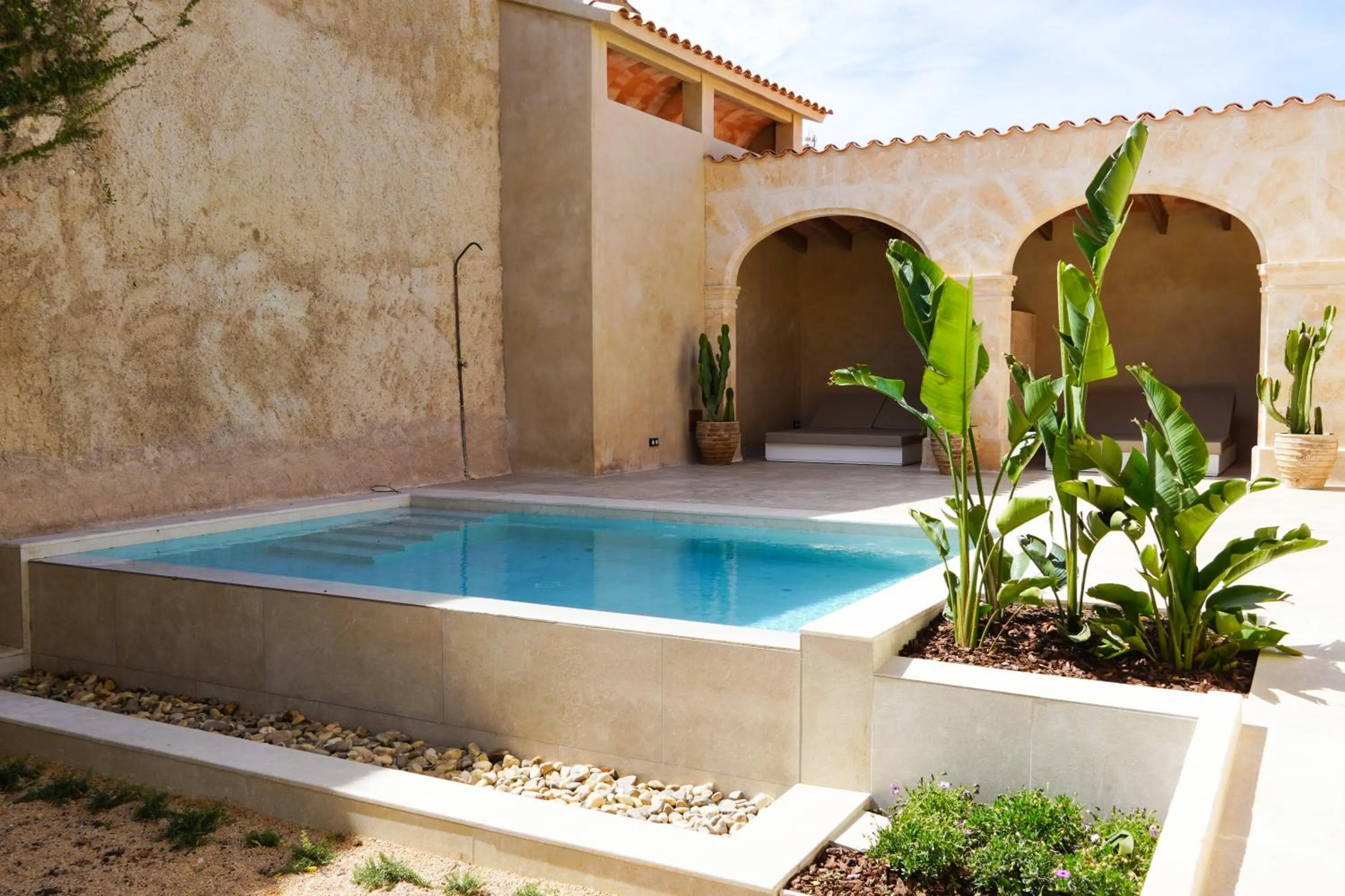 Swimming pool in Juz de Yartan Art Hotel - Adults Only