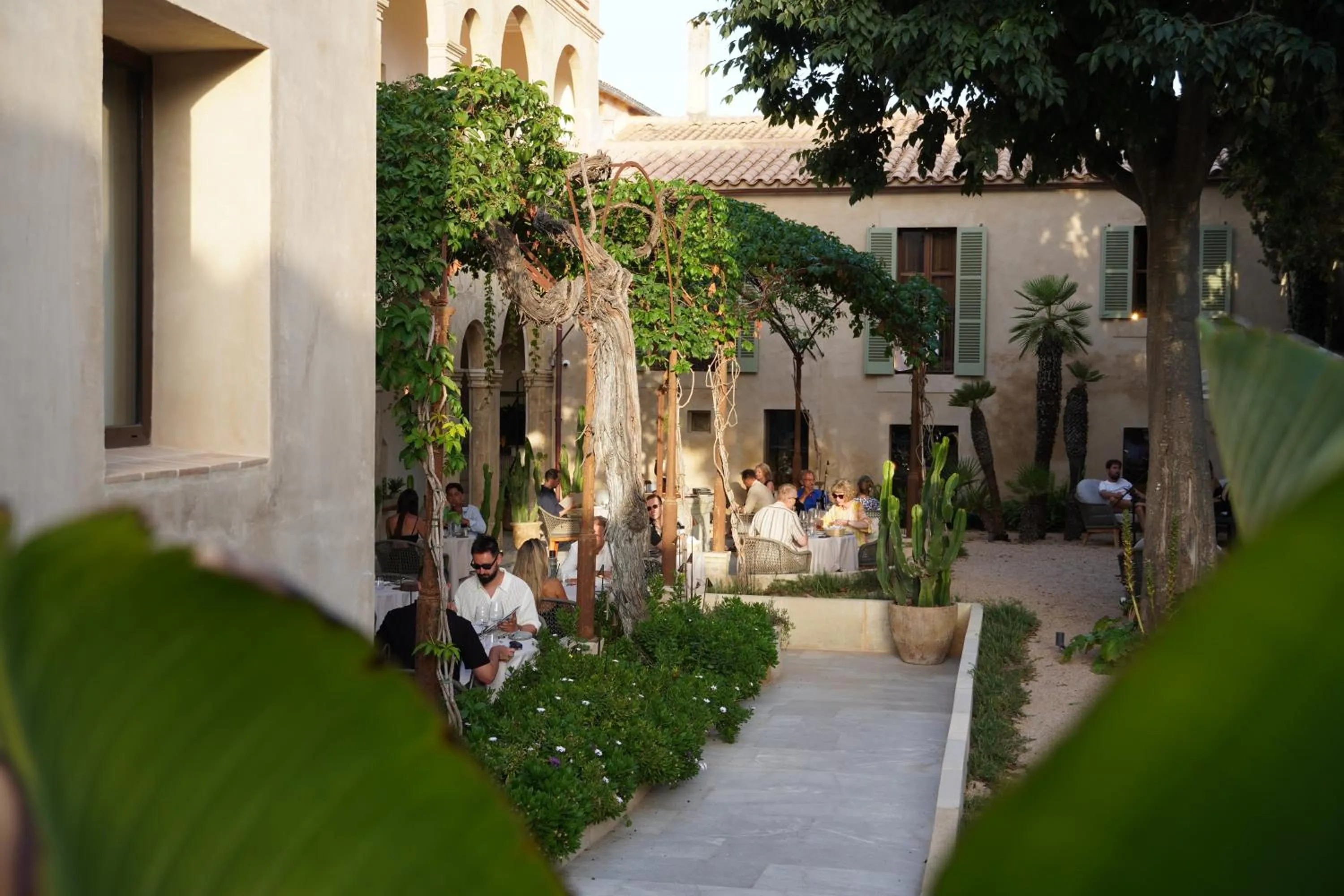 Restaurant/places to eat in Juz de Yartan Art Hotel - Adults Only
