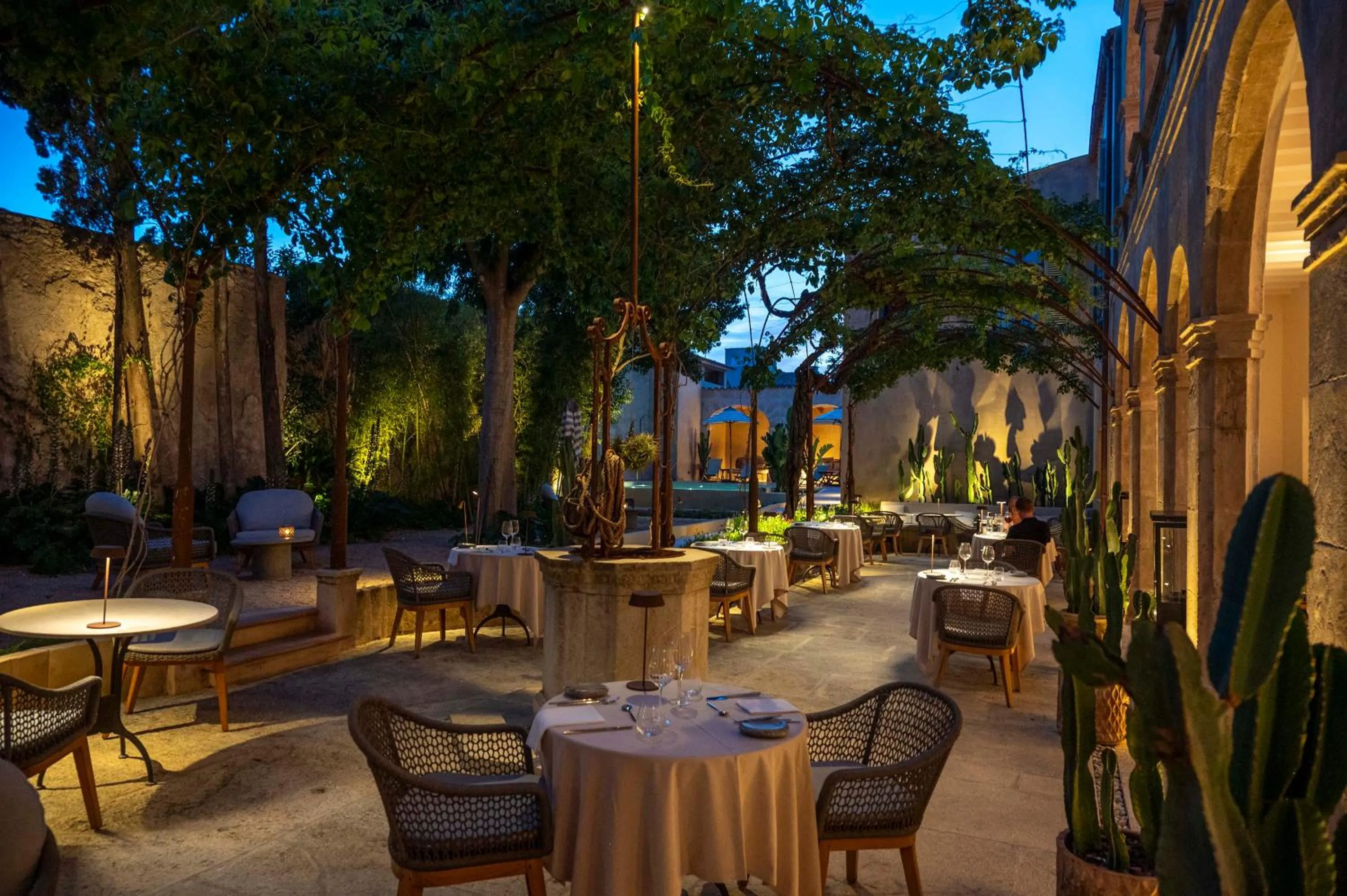 Restaurant/places to eat in Juz de Yartan Art Hotel - Adults Only
