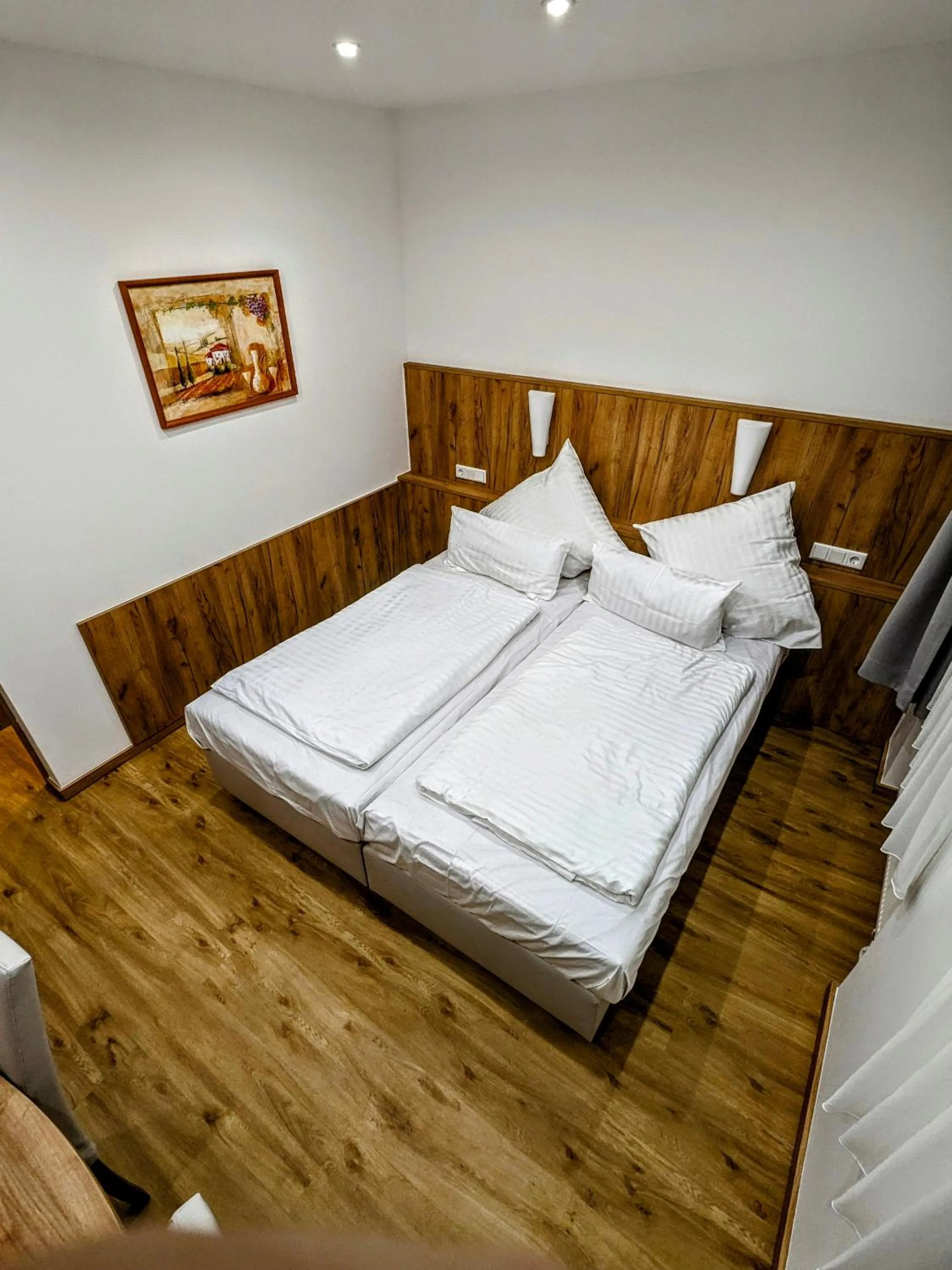 Bed in Hotel am Rathaus