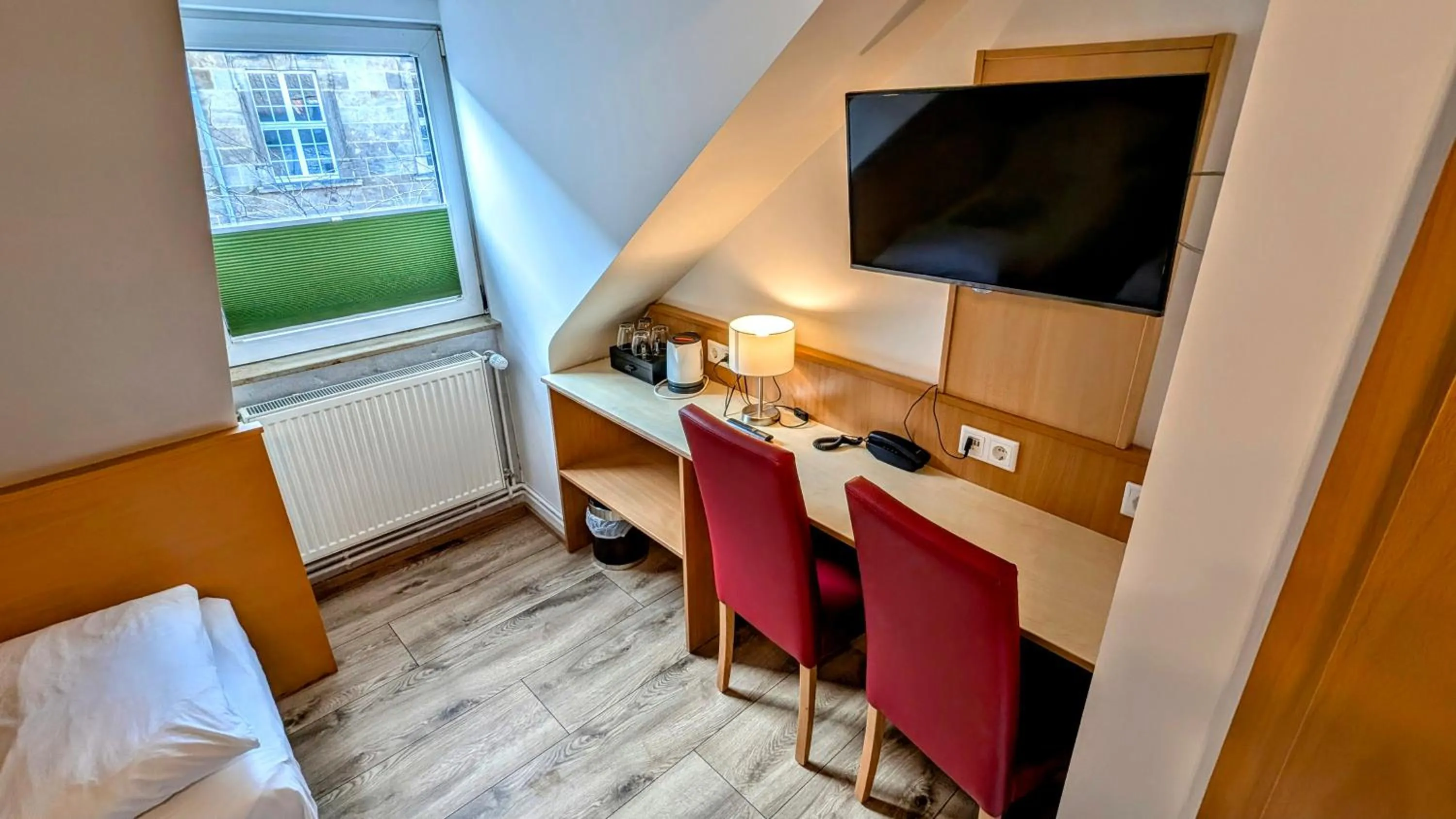 Photo of the whole room, Bed in Hotel am Rathaus