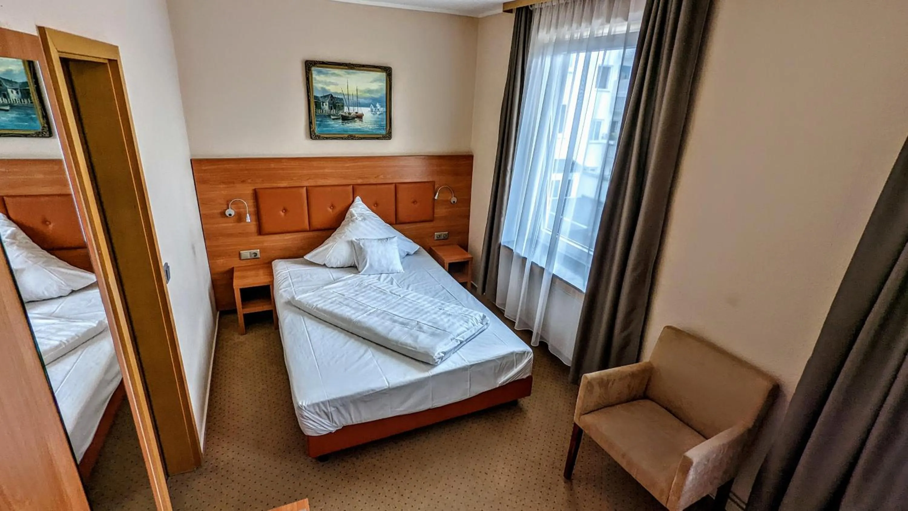 Bed in Hotel am Rathaus