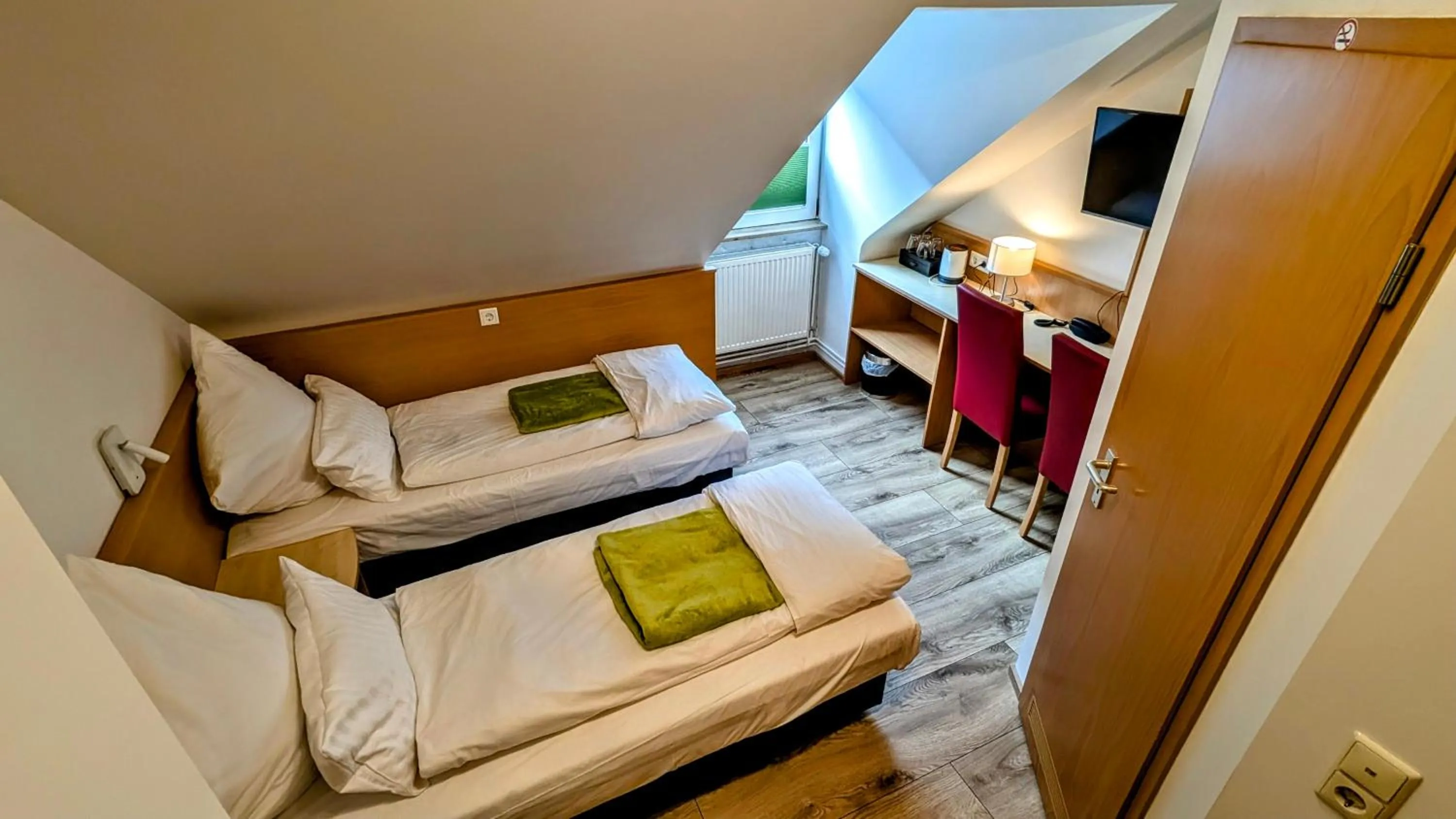 Photo of the whole room, Bed in Hotel am Rathaus