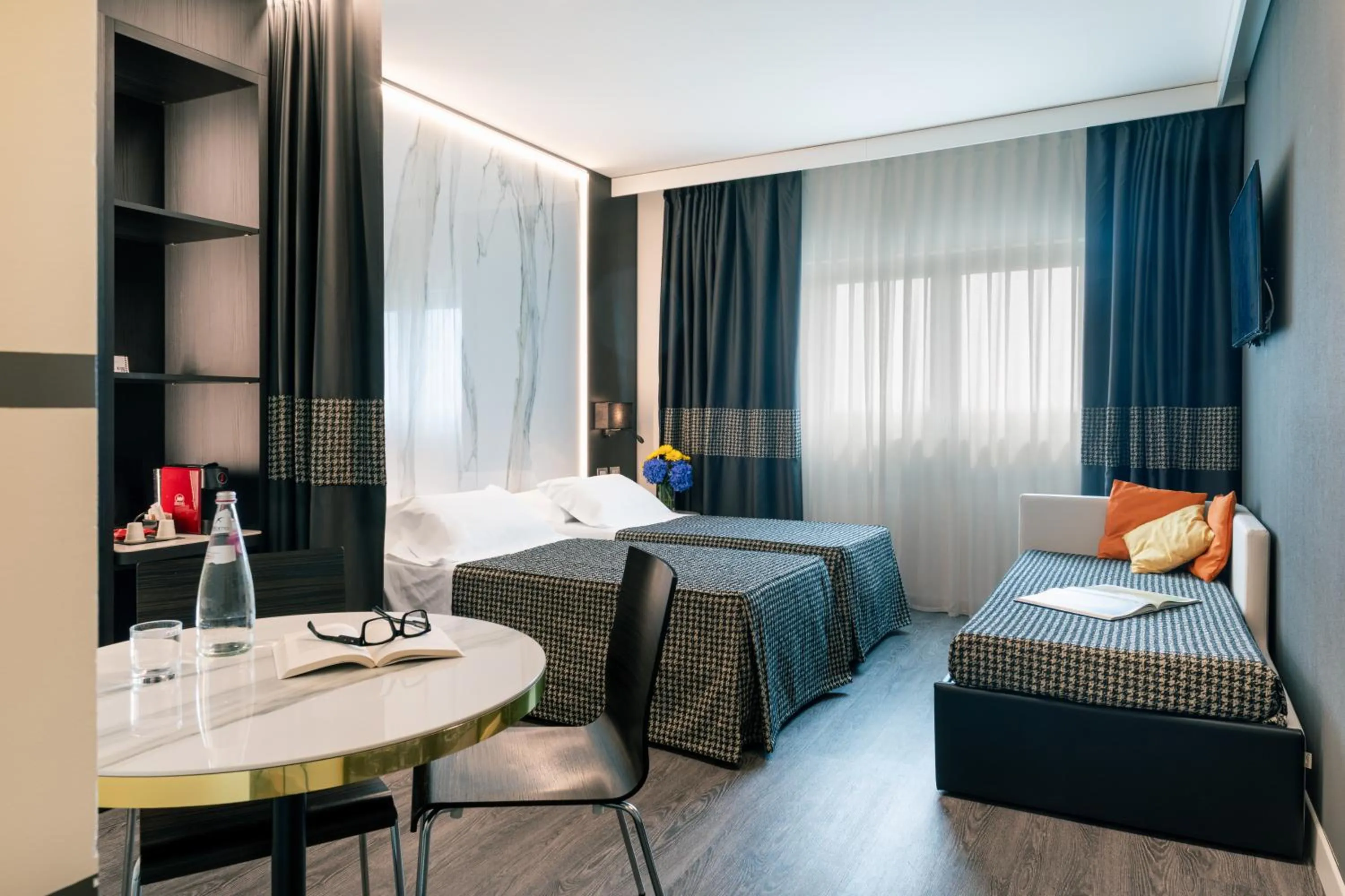 Bedroom, Bed in The Sydney Hotel