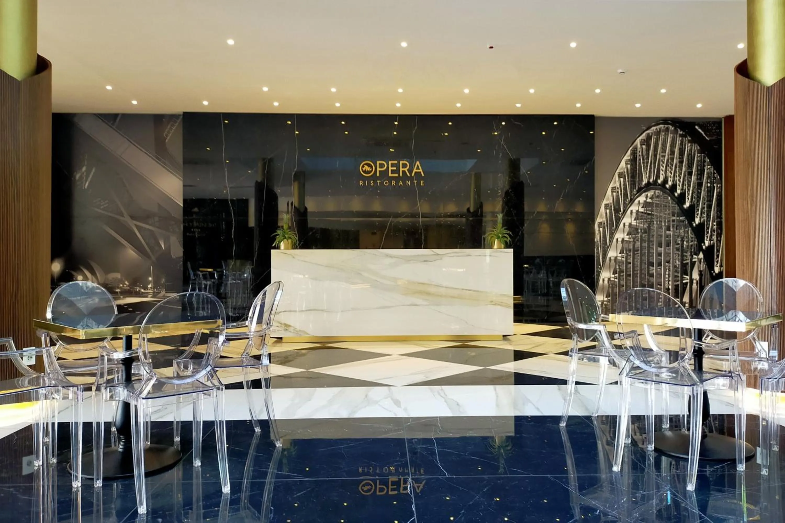 Restaurant/places to eat in The Sydney Hotel