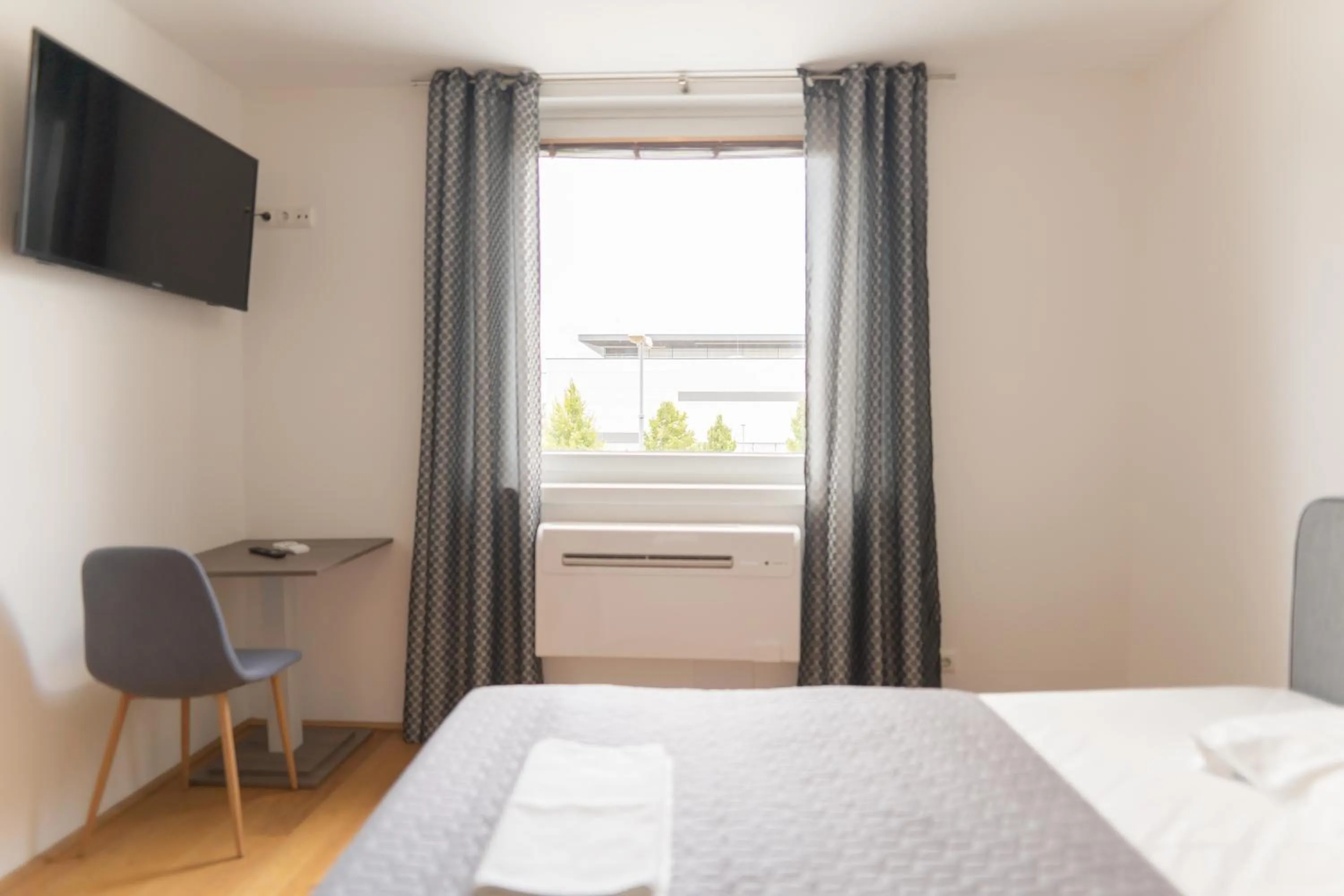 Bedroom, Bed in Hotel Triester