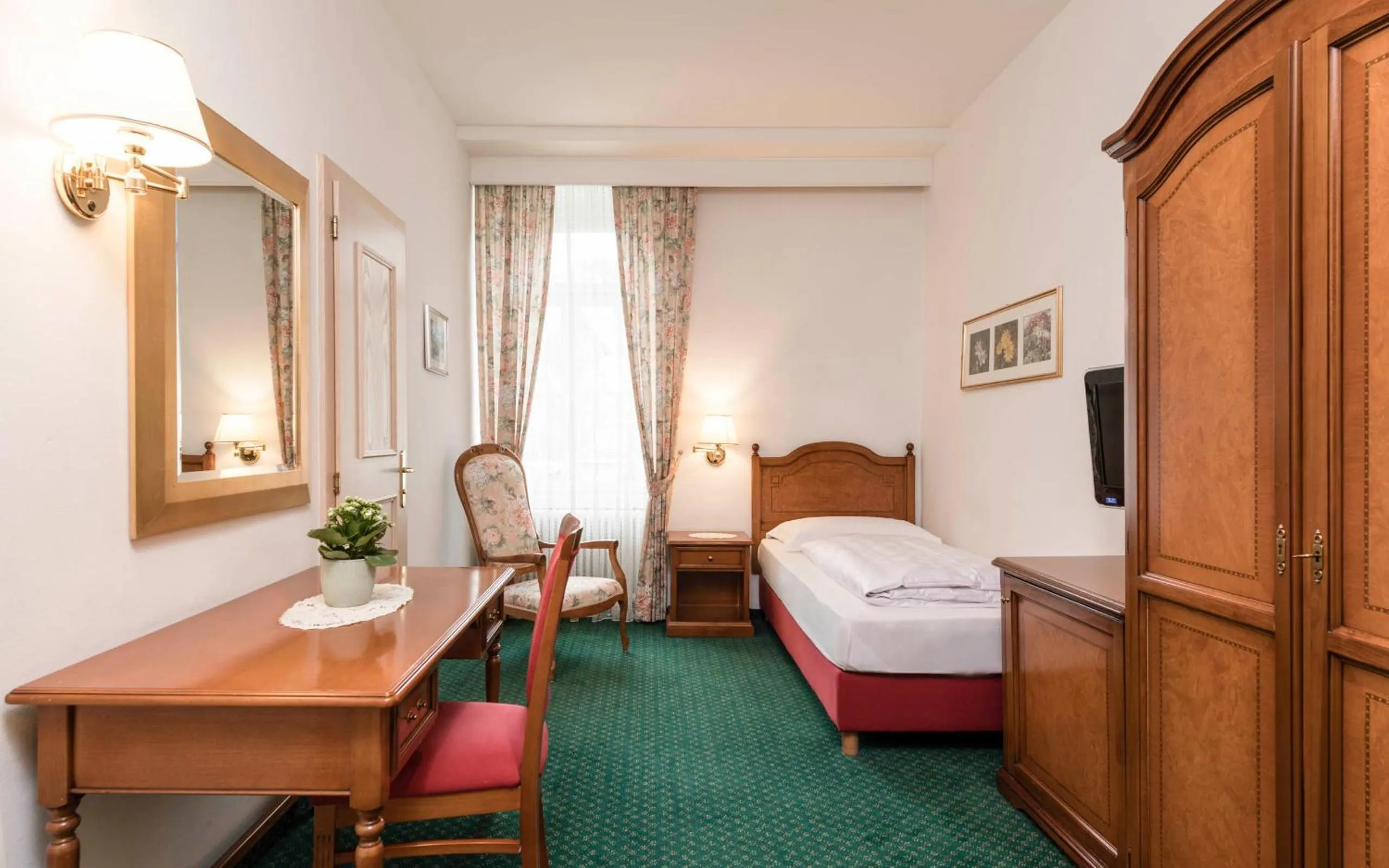 Photo of the whole room, Bed in Residence Hotel Gasser