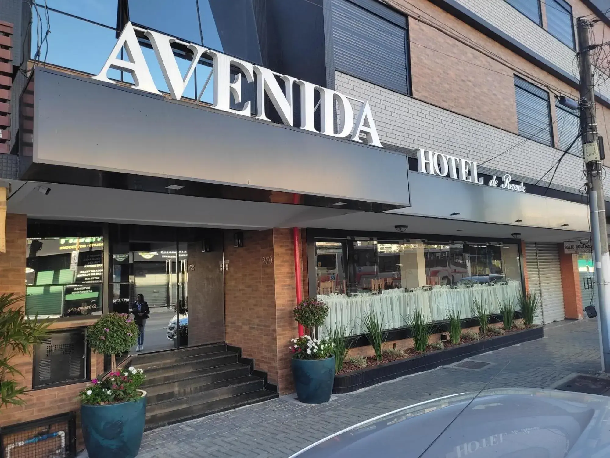 AVENIDA HOTEL DE RESENDE AVENIDA HOTEL DE RESENDE