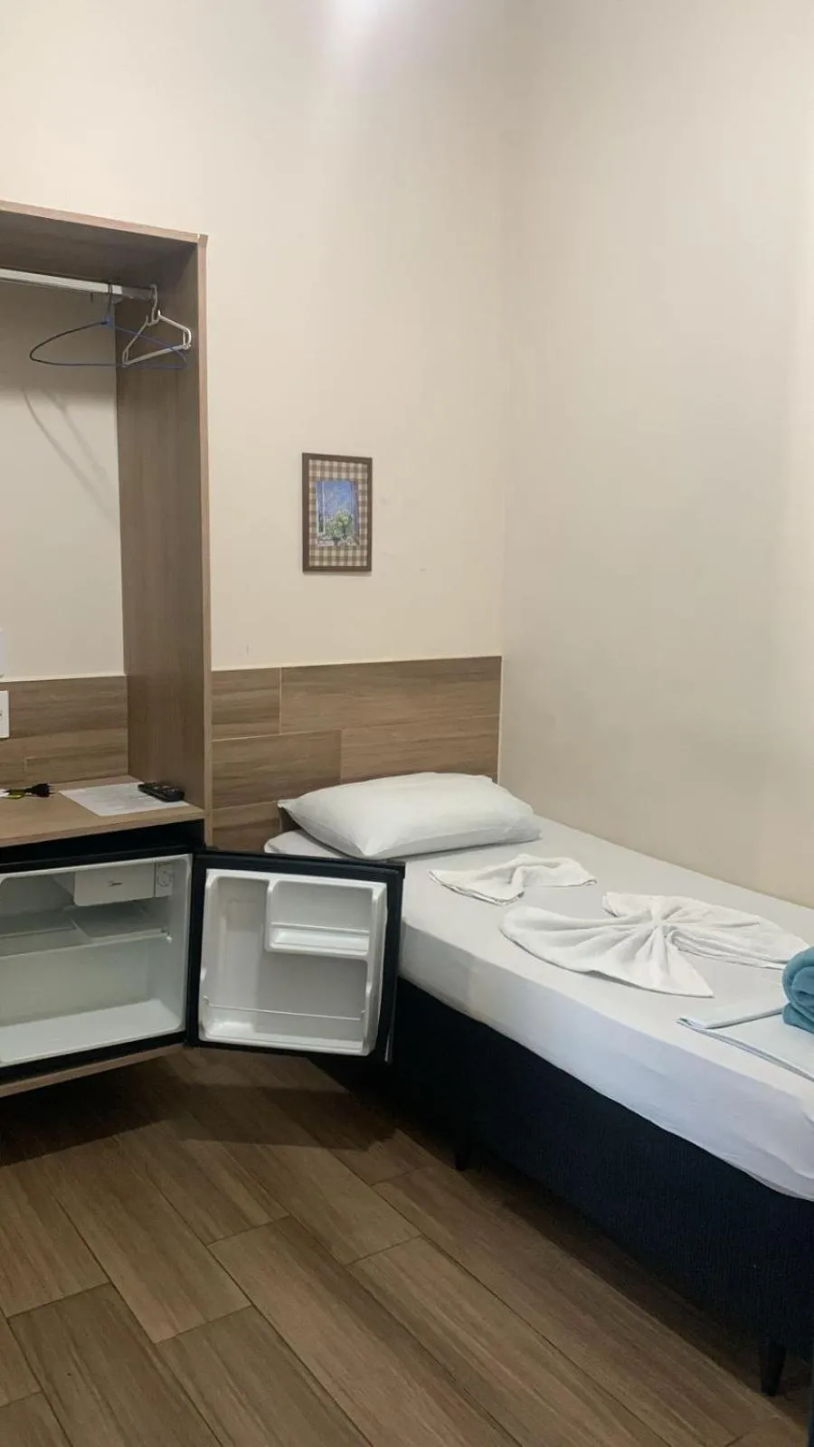 Budget Single Room - single occupancy in AVENIDA HOTEL DE RESENDE