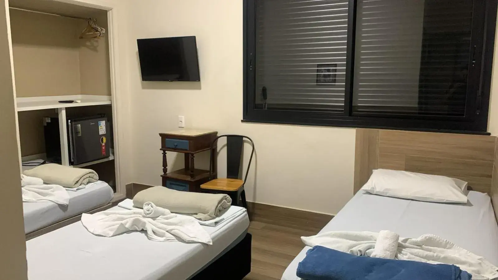 Comfort Triple Room in AVENIDA HOTEL DE RESENDE Comfort Triple Room in AVENIDA HOTEL DE RESENDE