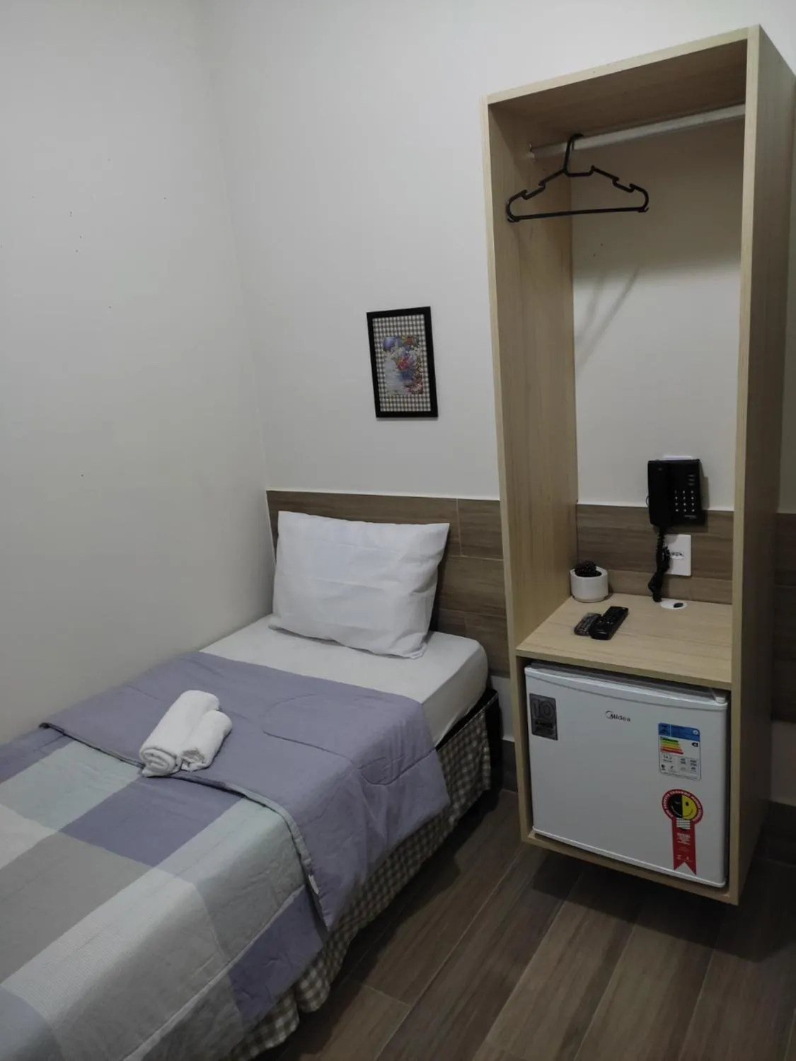 Budget Single Room - single occupancy in AVENIDA HOTEL DE RESENDE