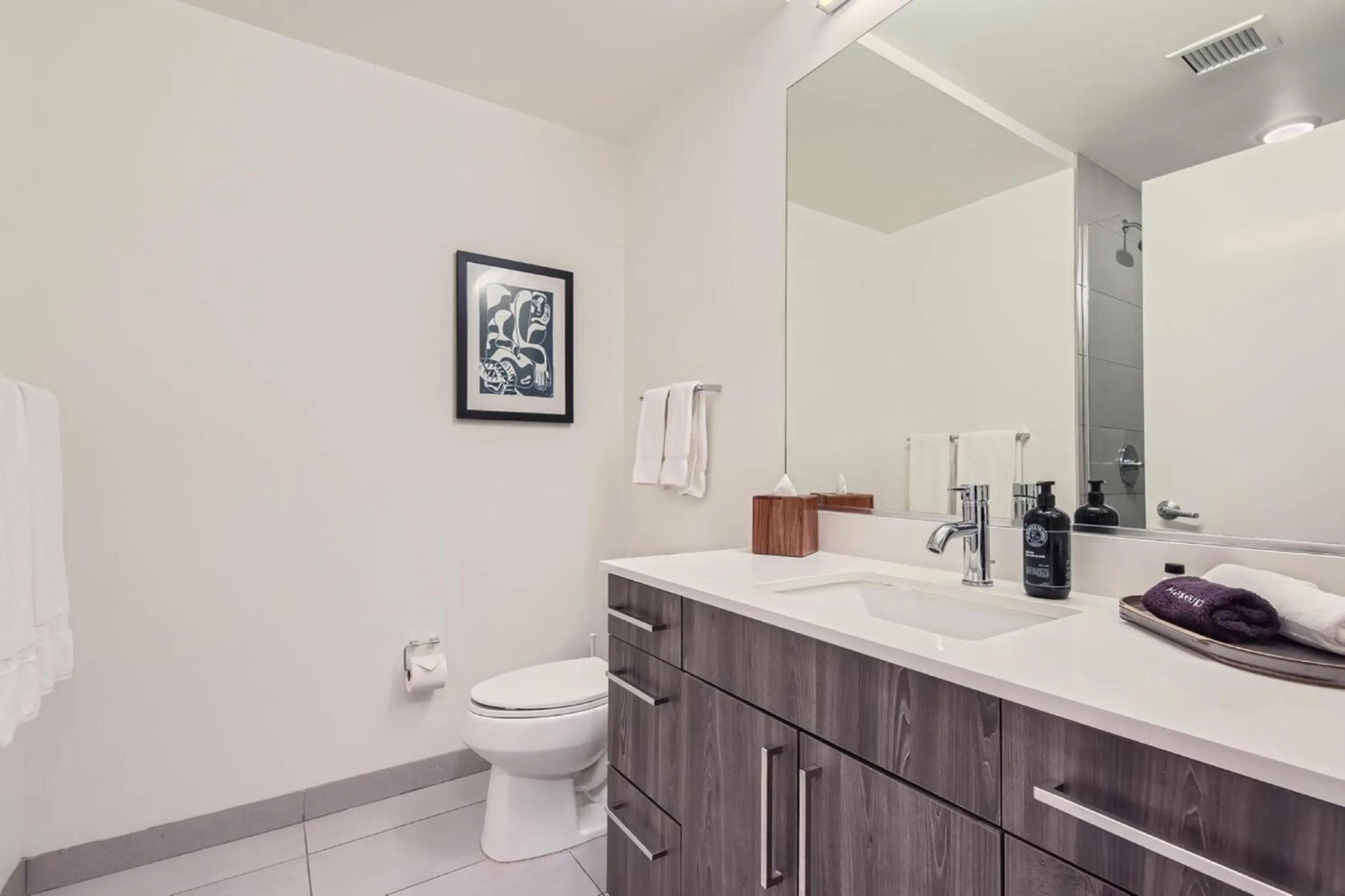 Bathroom in Sentral Michigan Avenue