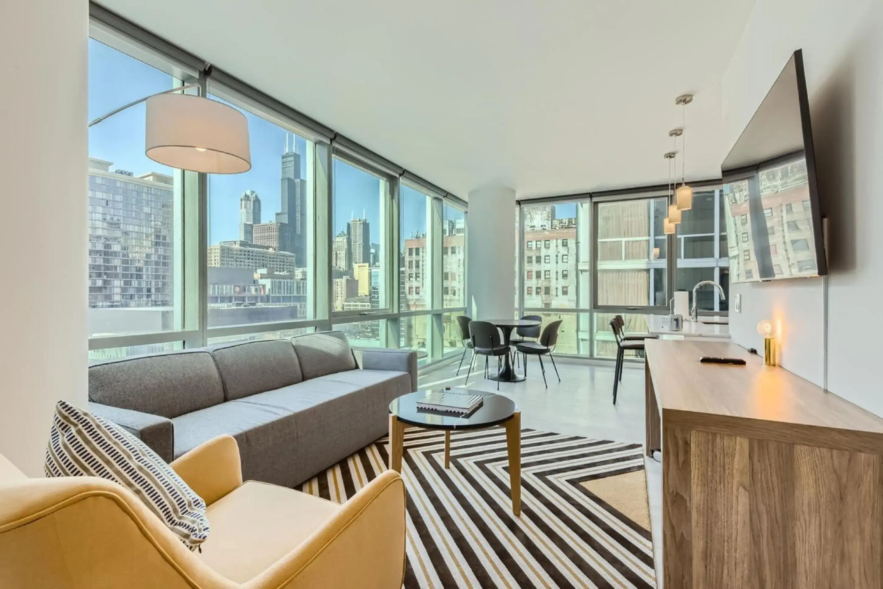 2 Bedroom Premium Apt in South Loop Chicago in Sentral Michigan Avenue 2 Bedroom Premium Apt in South Loop Chicago in Sentral Michigan Avenue