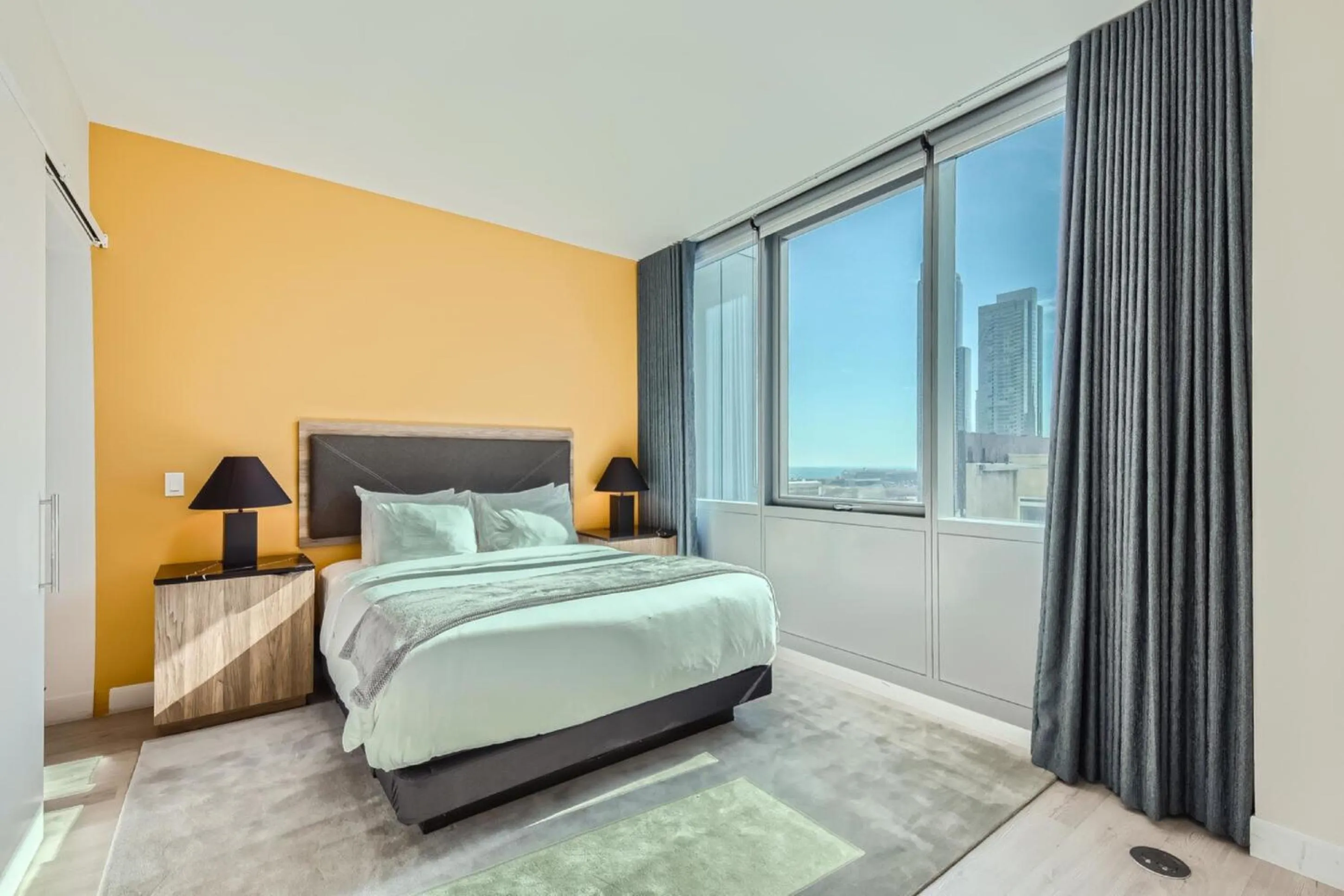 Bed in Sentral Michigan Avenue