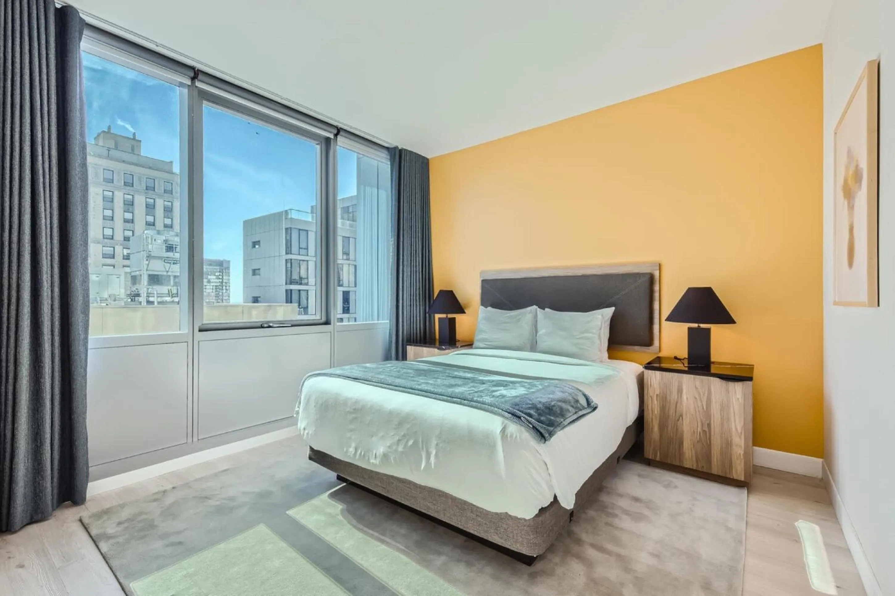 Bed in Sentral Michigan Avenue