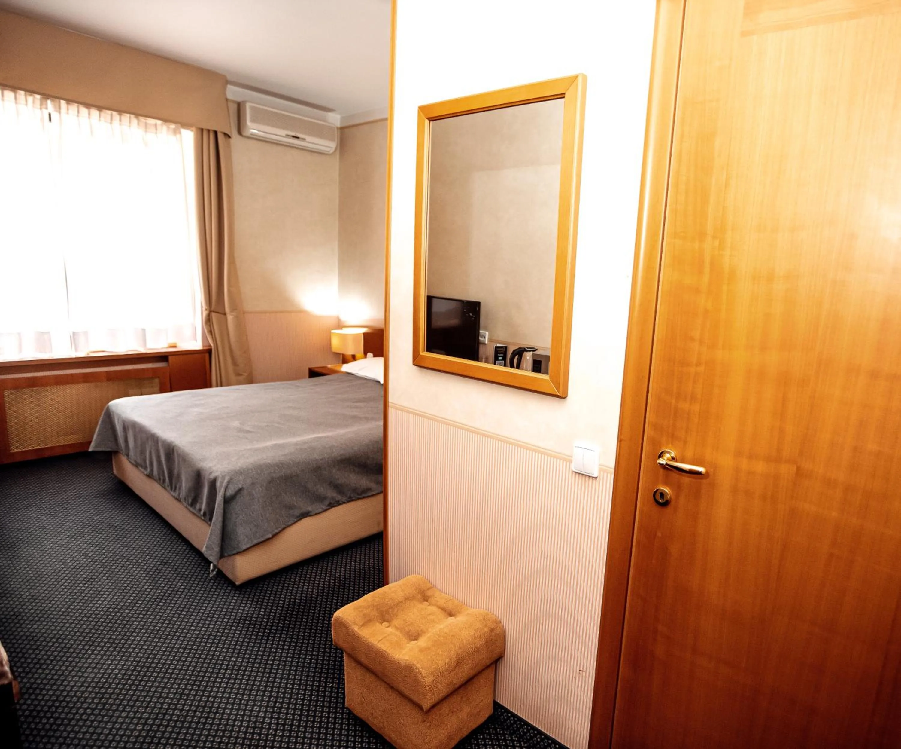 Photo of the whole room, Bed in Marko Polo Hotel