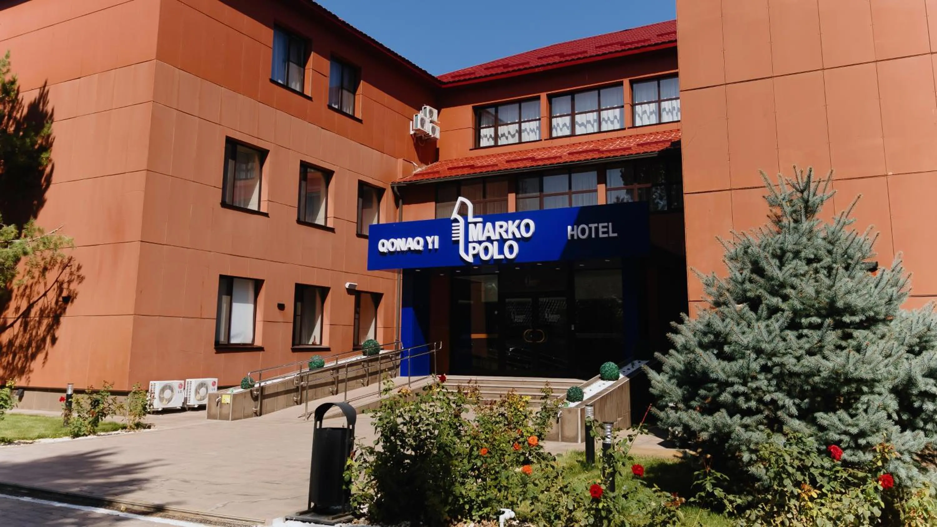 Facade/entrance in Marko Polo Hotel