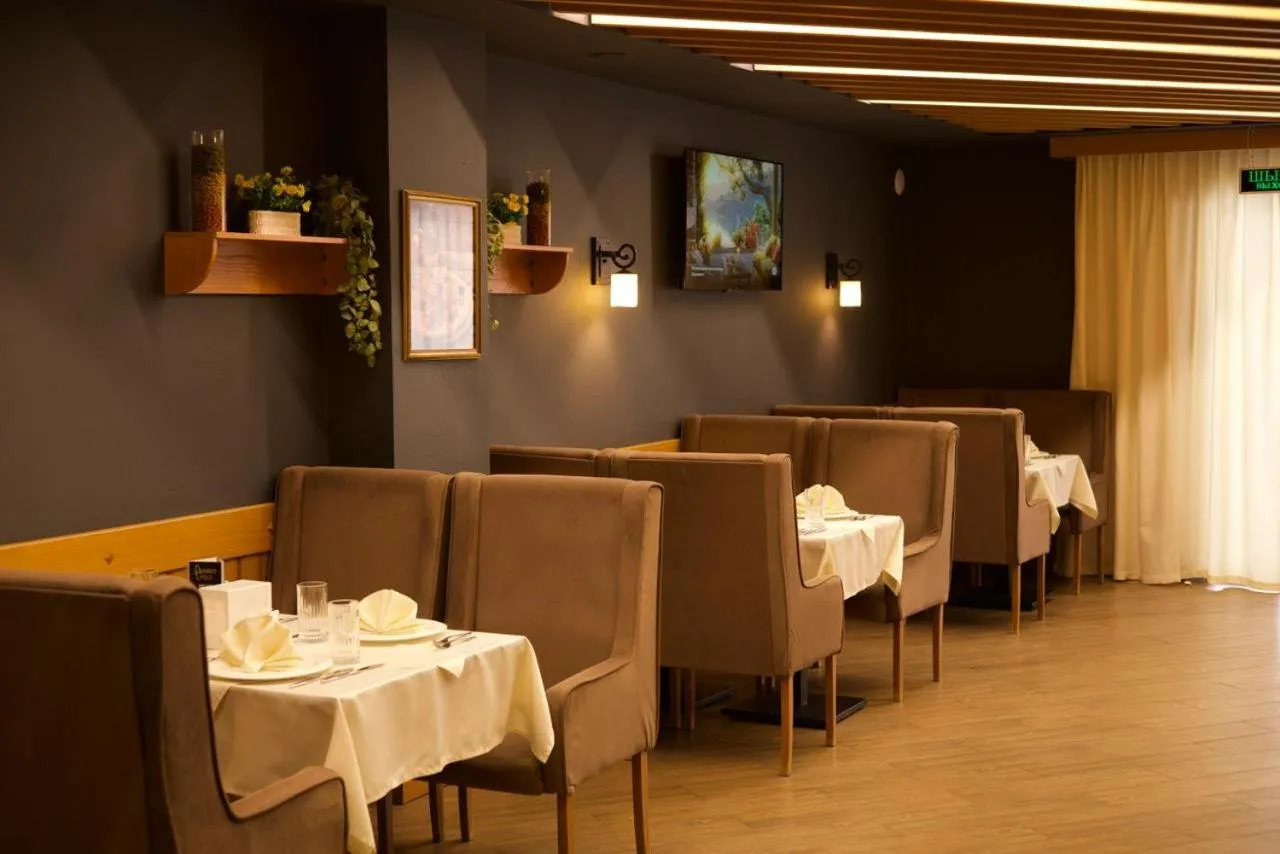 Restaurant/places to eat in Marko Polo Hotel