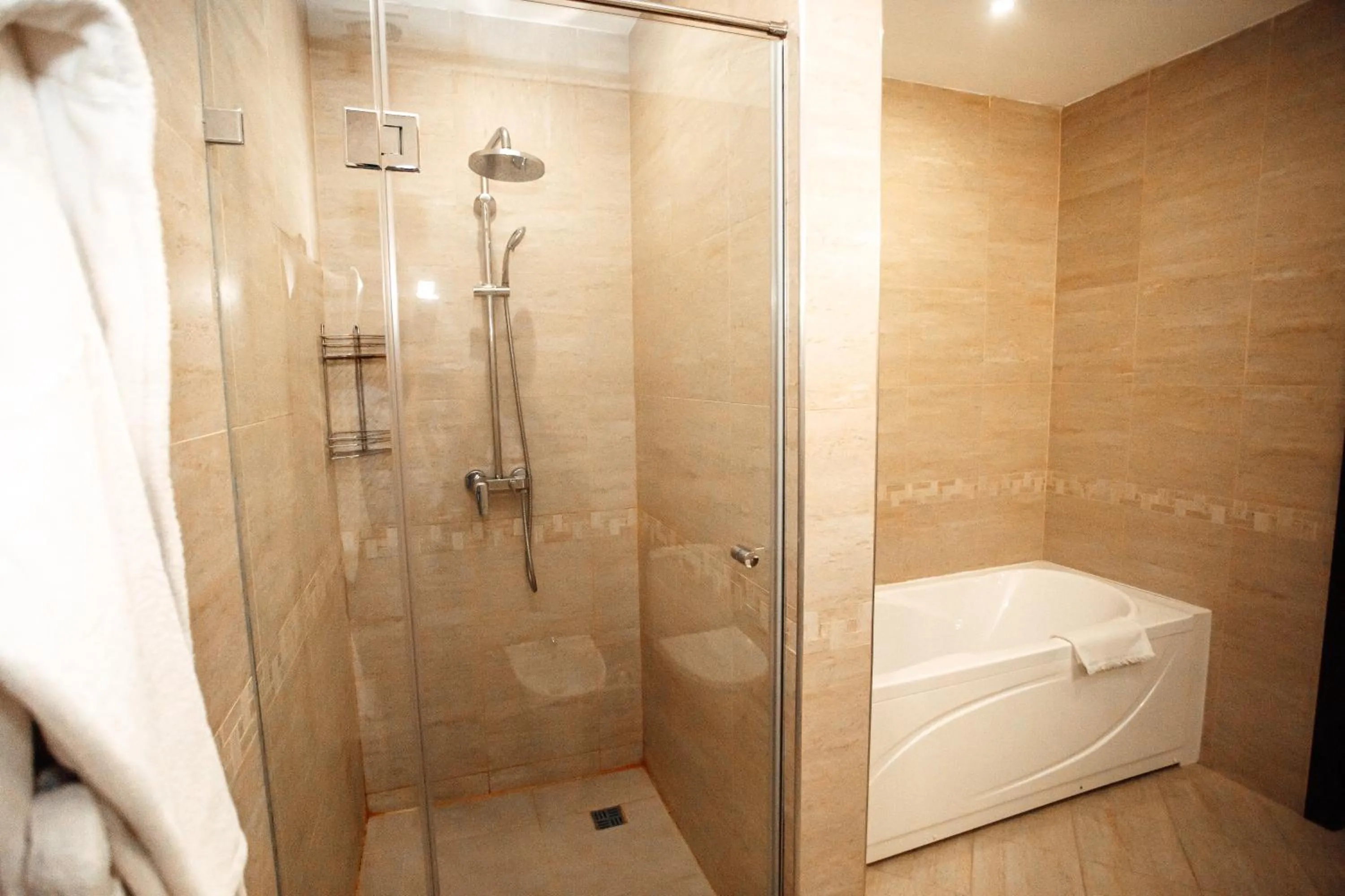 Bath in Marko Polo Hotel