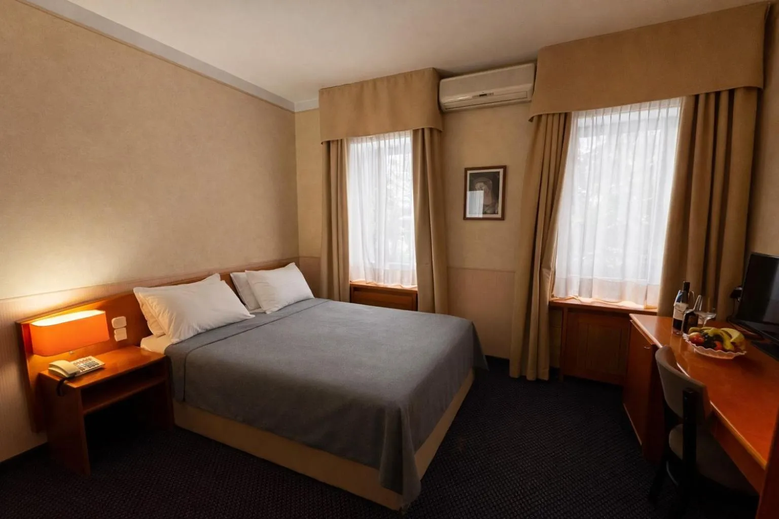 Bedroom, Bed in Marko Polo Hotel