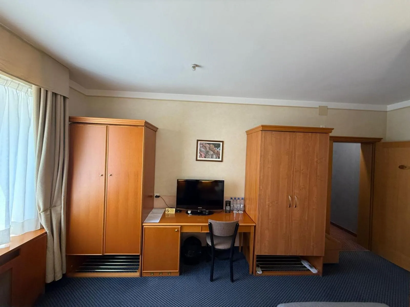 wardrobe in Marko Polo Hotel