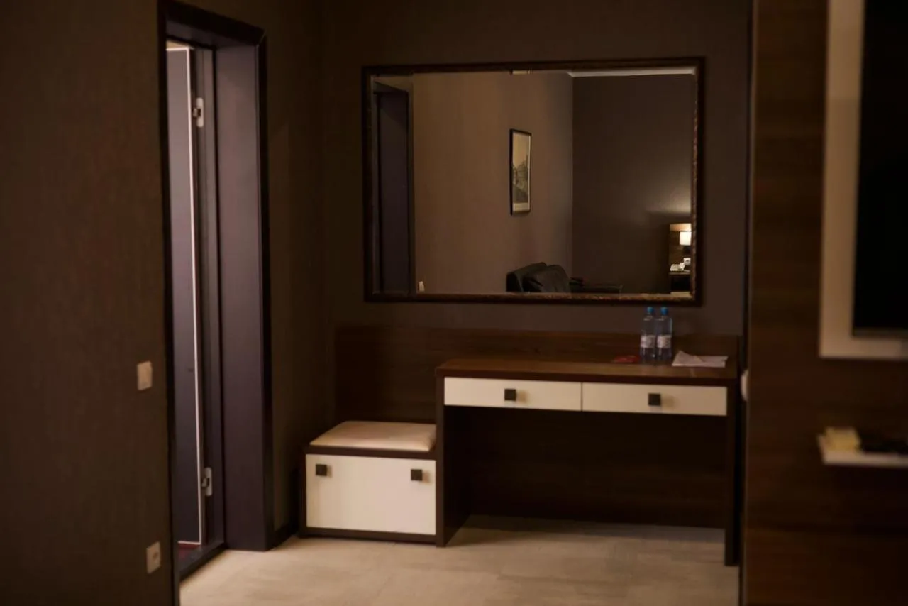 wardrobe in Marko Polo Hotel