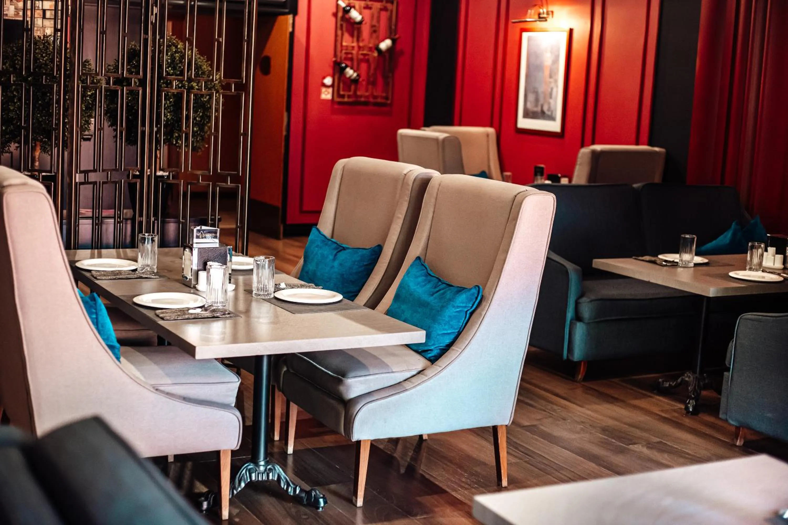 Restaurant/places to eat in Marko Polo Hotel