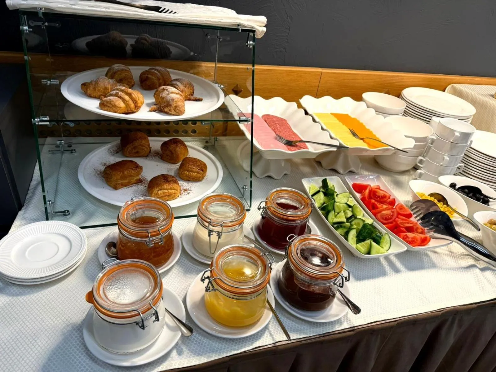 Breakfast in Marko Polo Hotel