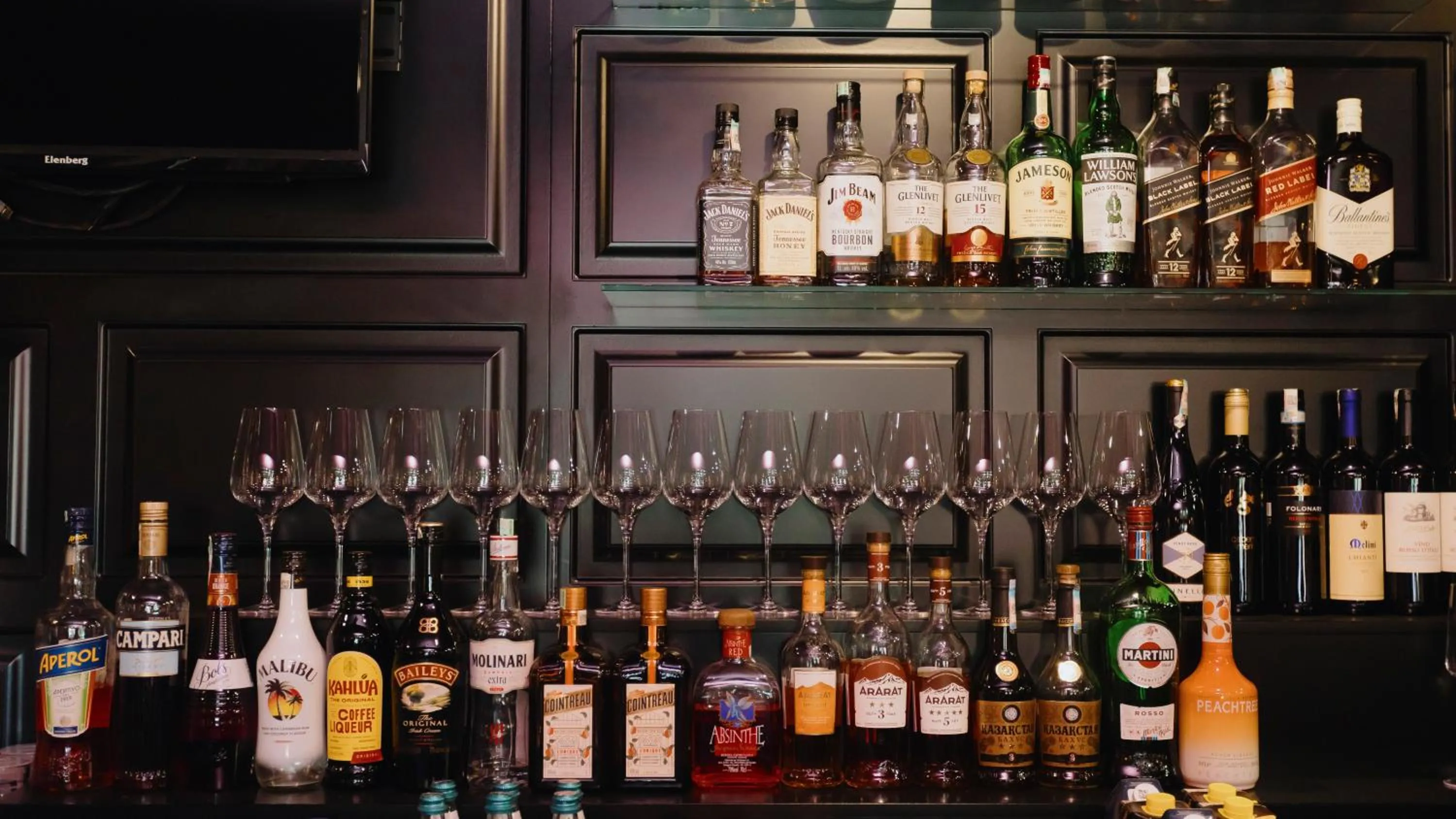 Lounge or bar in Marko Polo Hotel