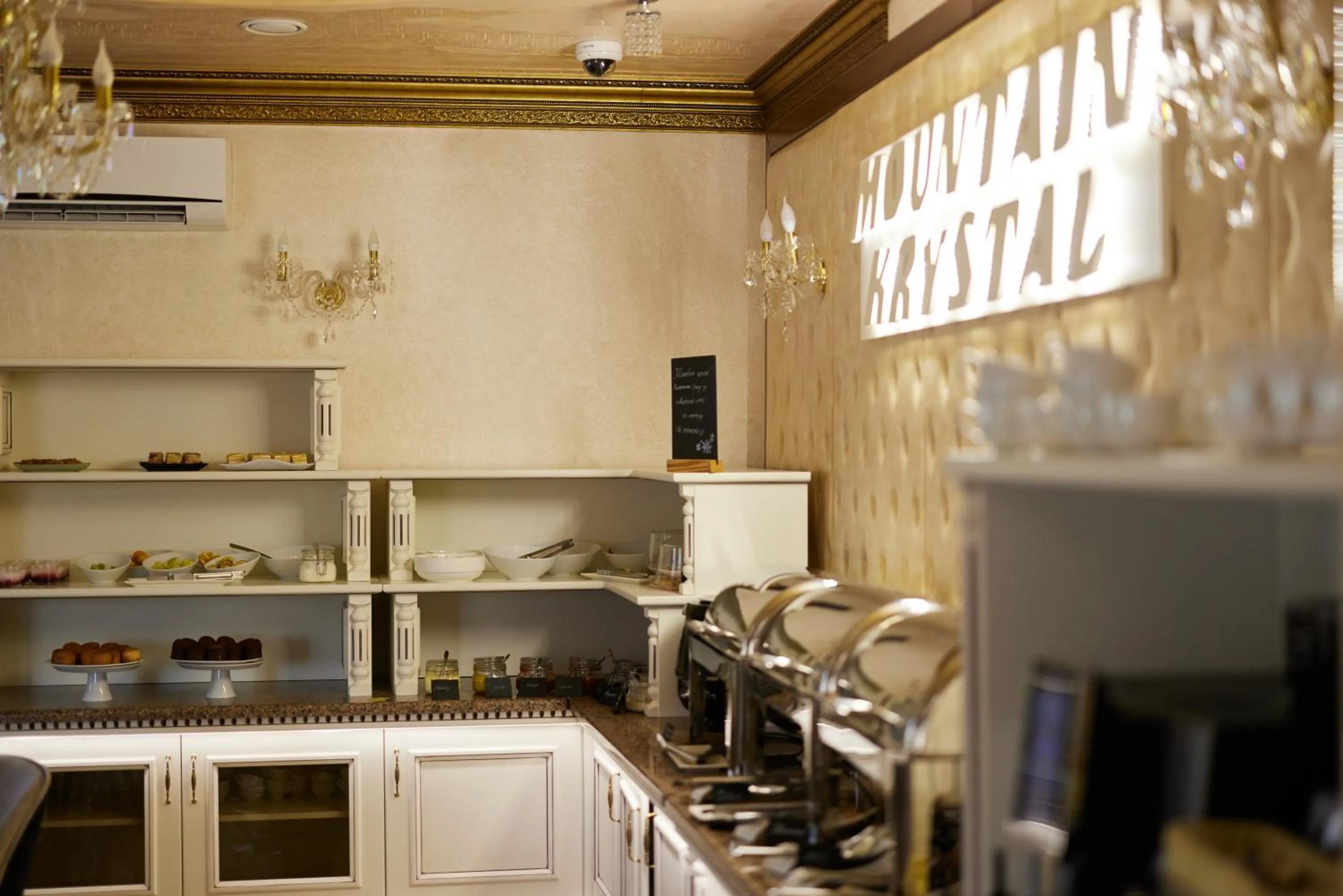 Restaurant/places to eat in Mountain Krystal