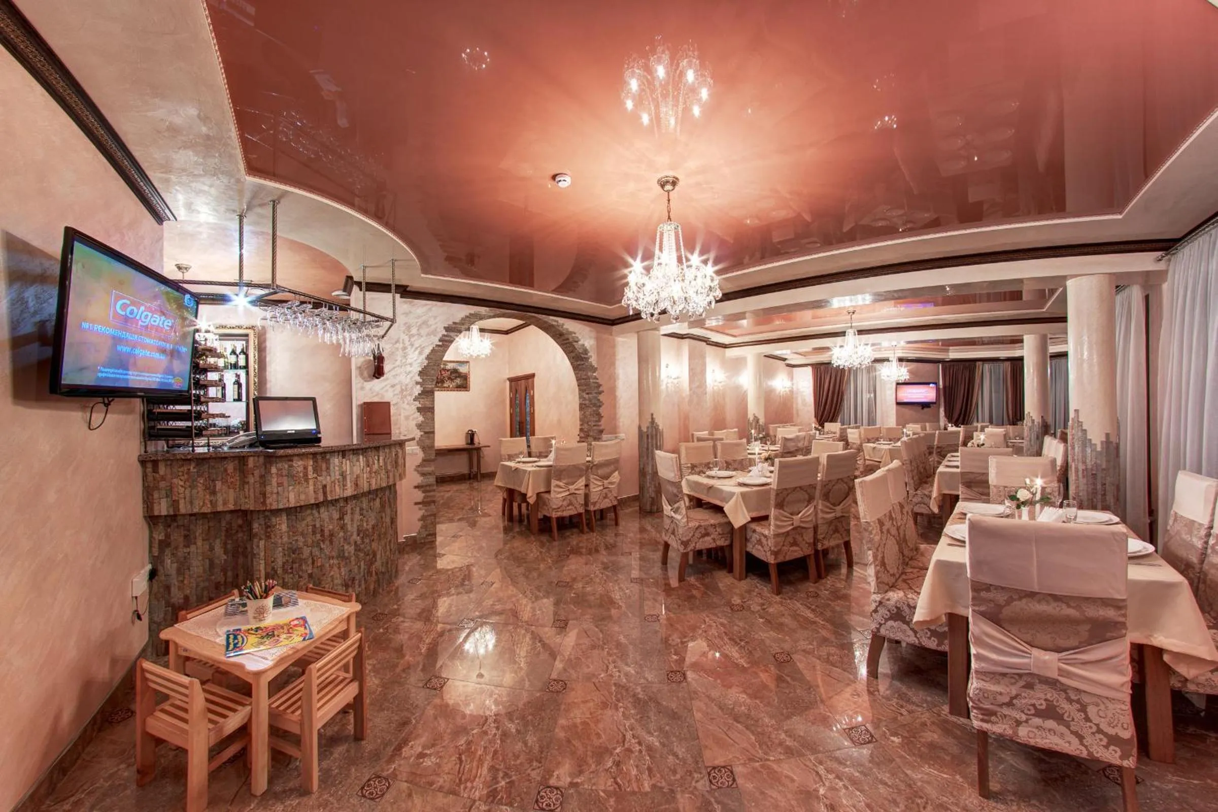 Restaurant/places to eat in Mountain Krystal