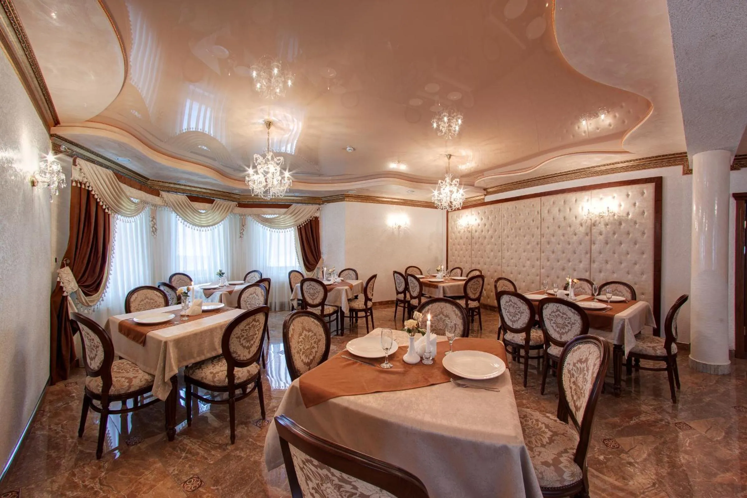 Banquet/Function facilities in Mountain Krystal